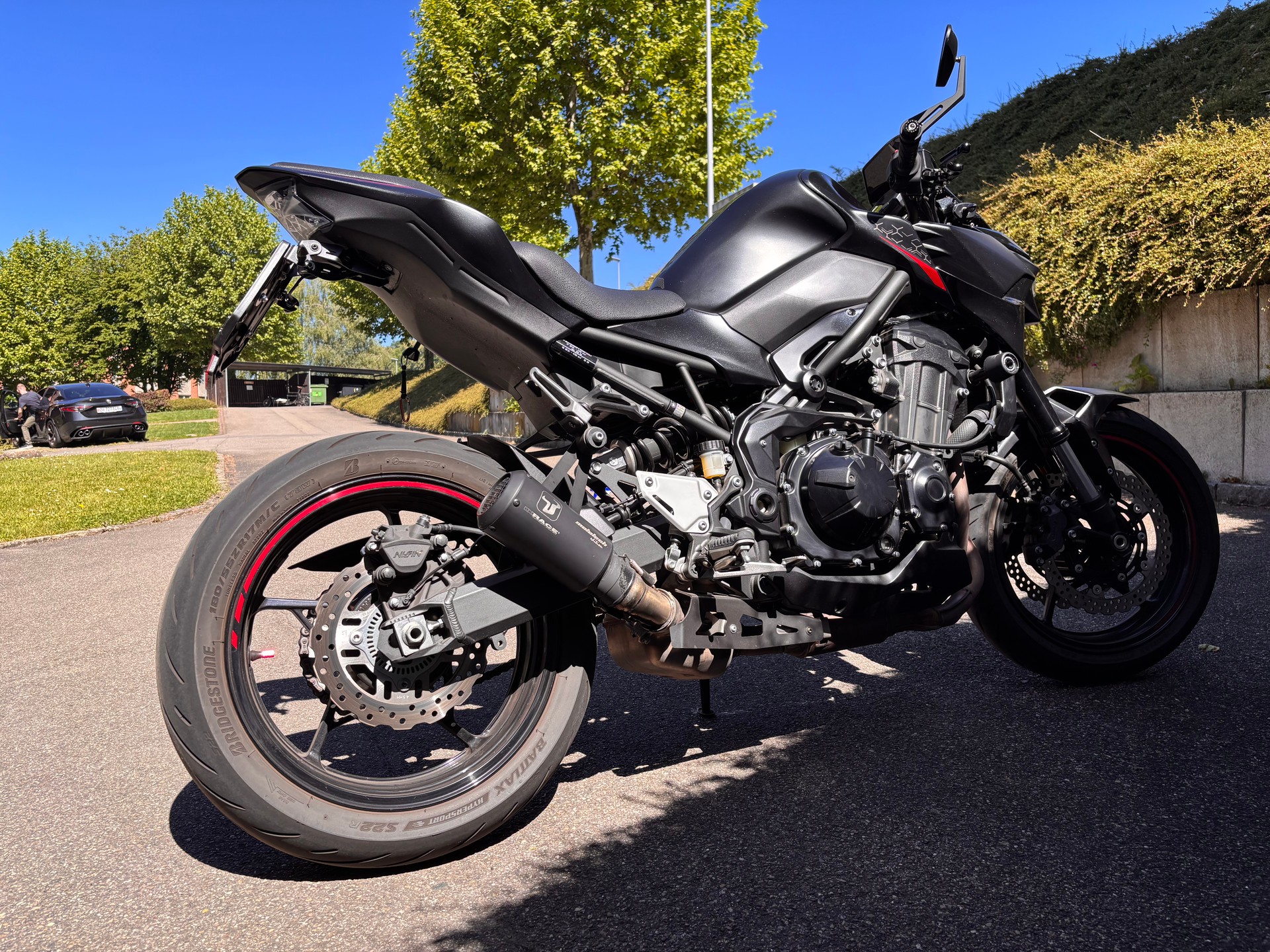 KAWASAKI Z 900-image-9