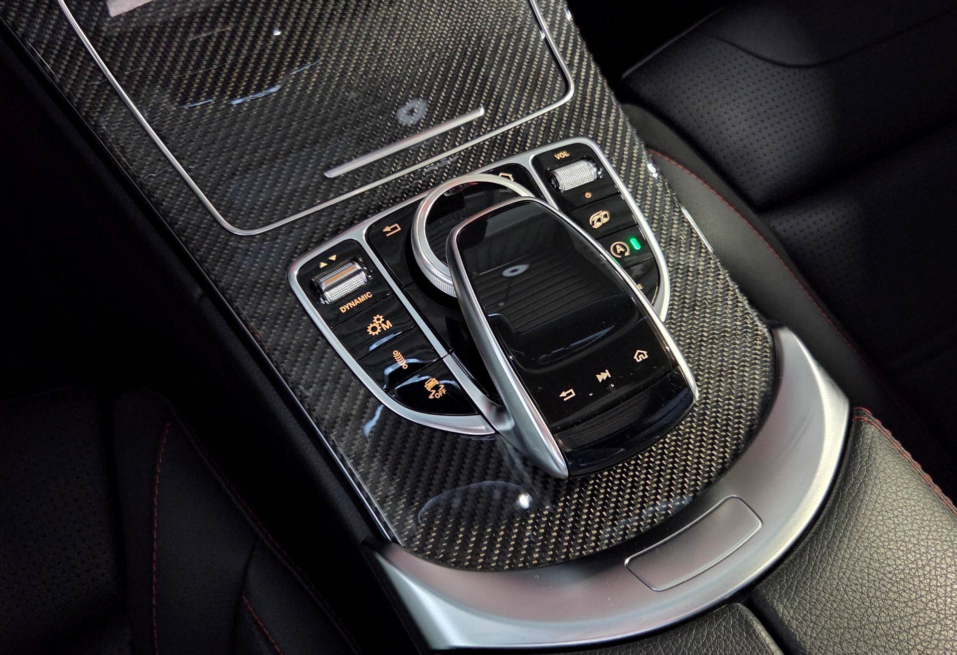 MERCEDES-BENZ C 43 AMG 4matic Kombi-image-14