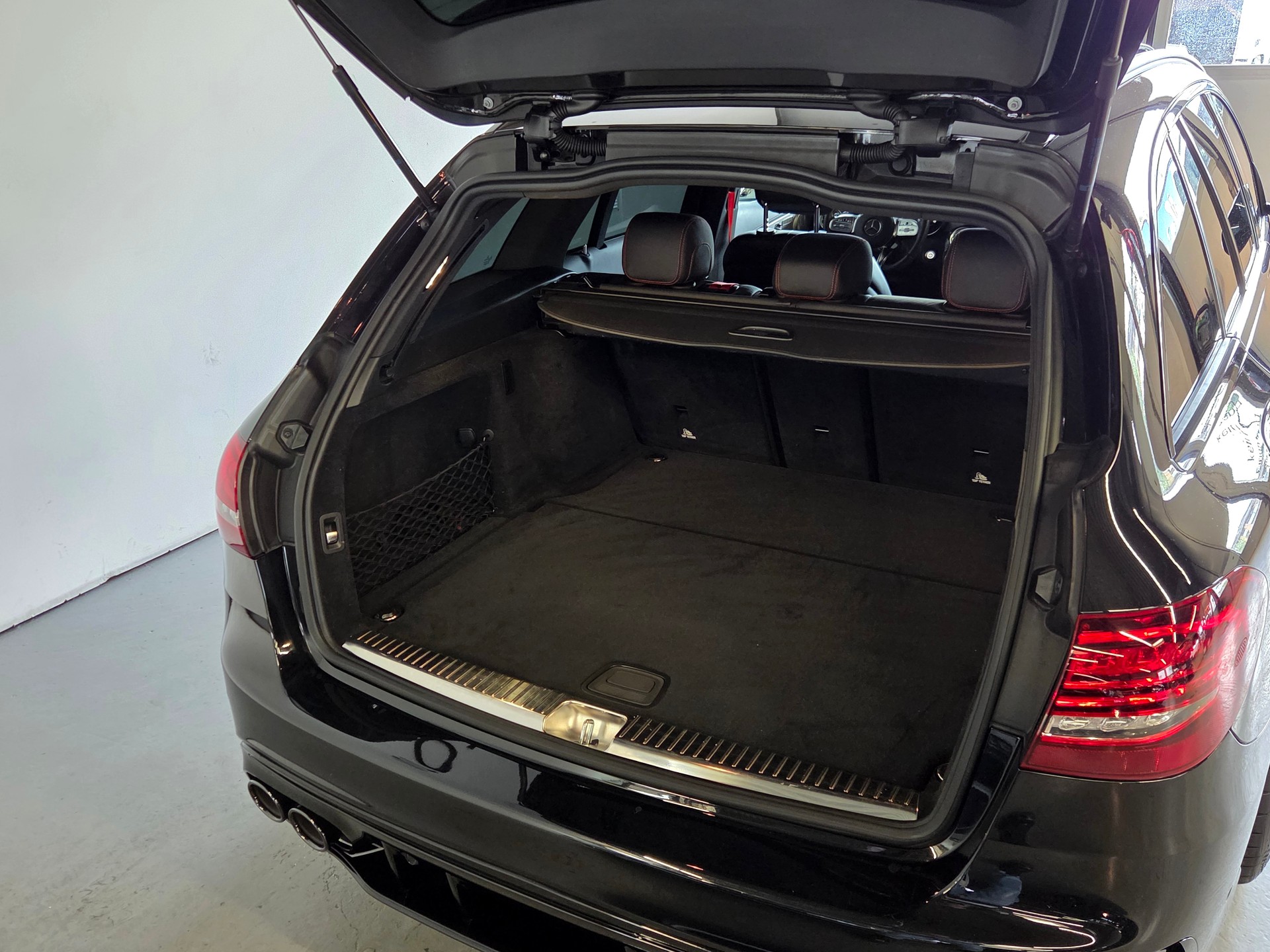 MERCEDES-BENZ C 43 AMG 4matic Kombi-image-24
