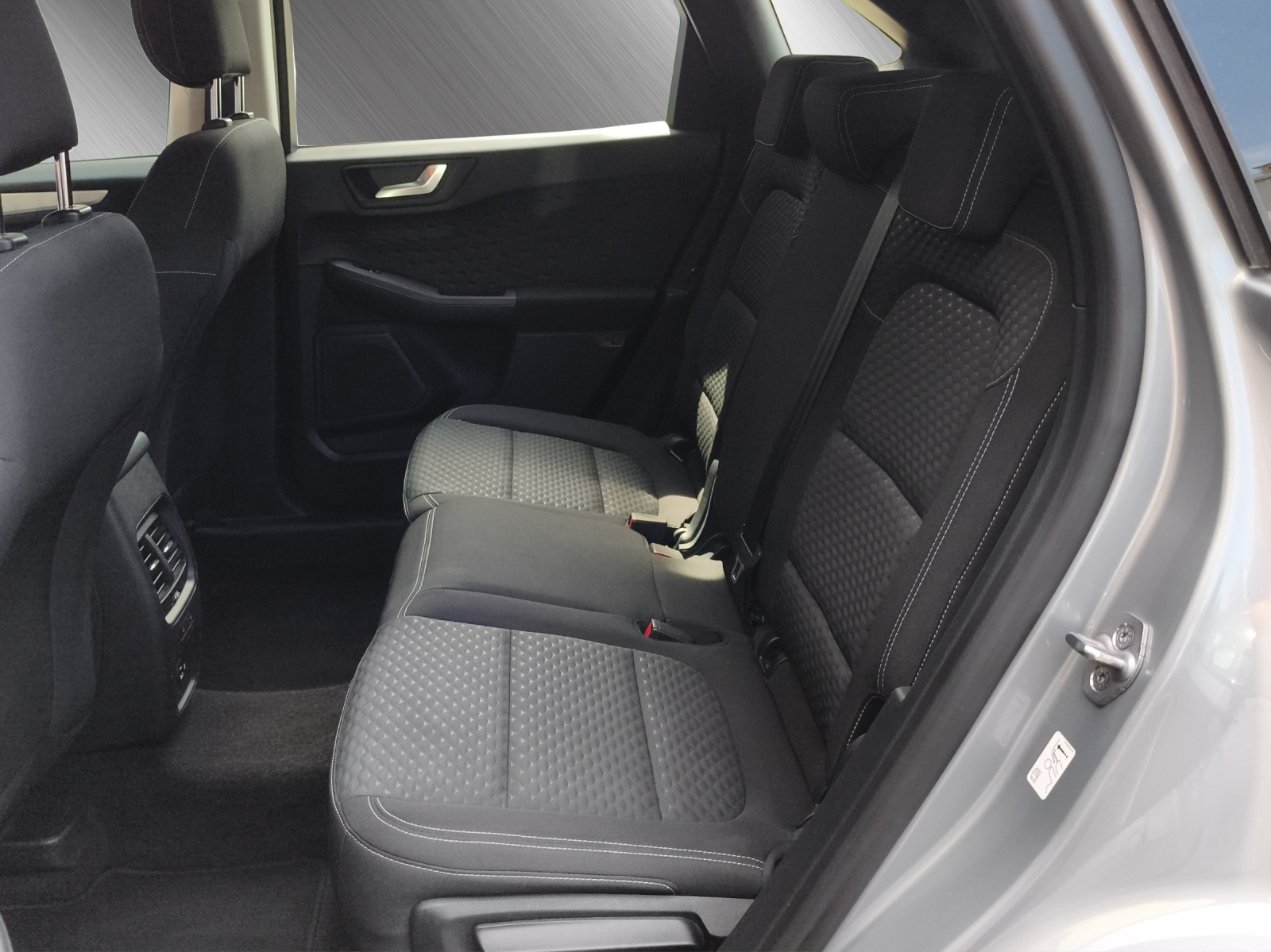 FORD Kuga 2.0 EcoBlue Cool & Connect AWD-image-10