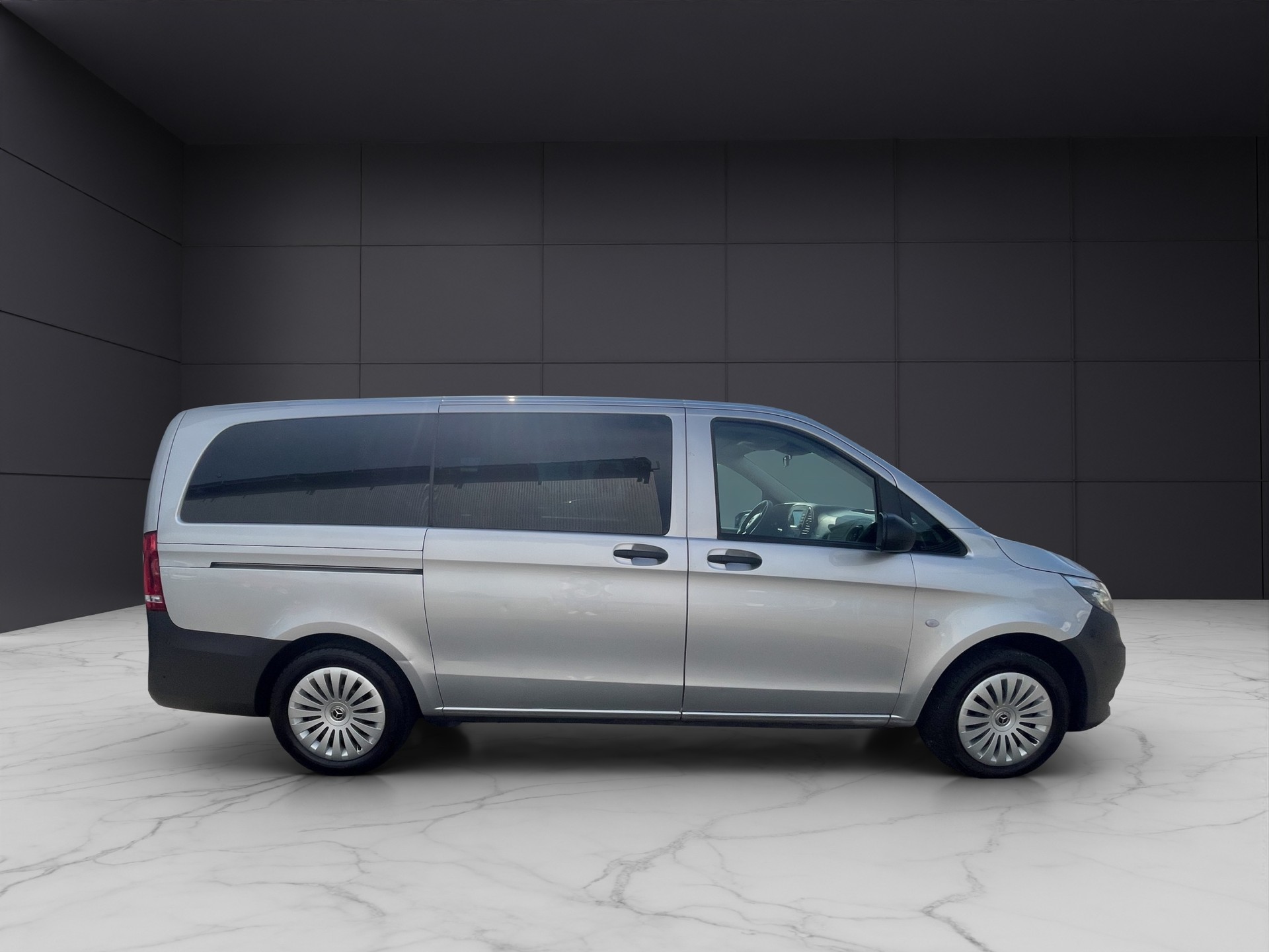 MERCEDES-BENZ Vito 119 CDI Lang Pro Tourer 4Matic9G-Tronic-showroom-element-3