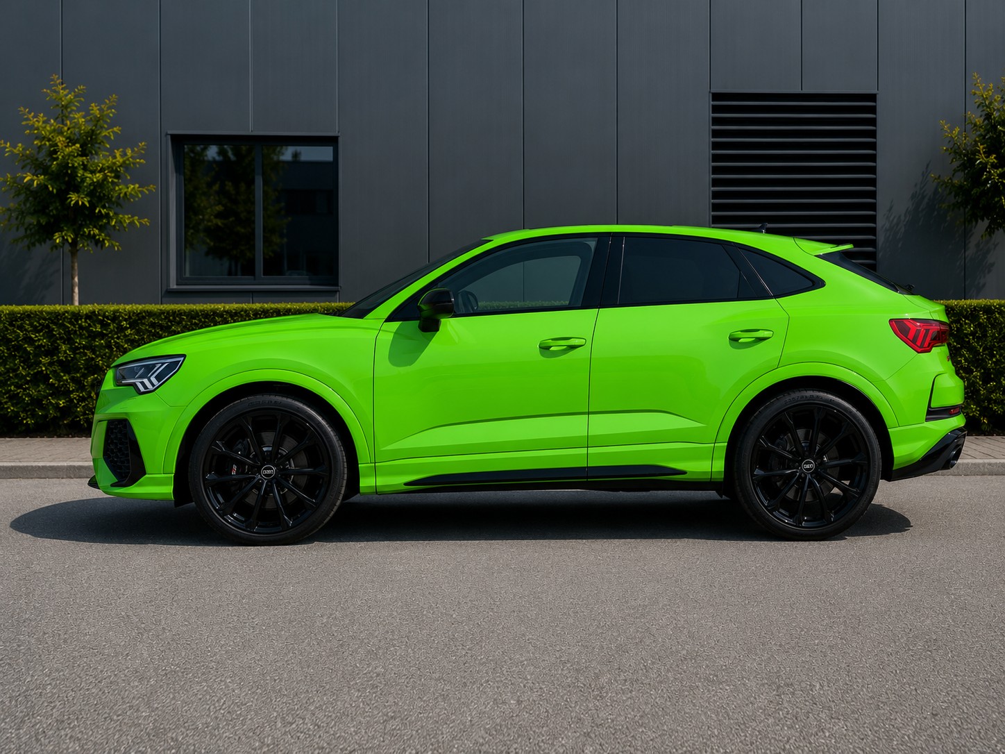 AUDI RS Q3 2.5 TFSI quattro S-Tronic Sportback-image-2