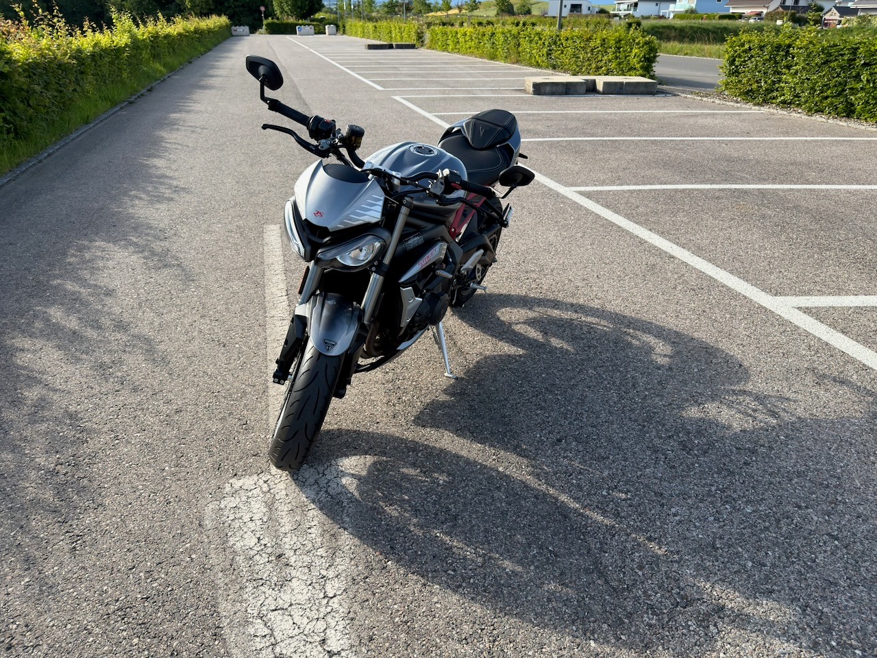 TRIUMPH Street Triple RS 765 ABS-image-2
