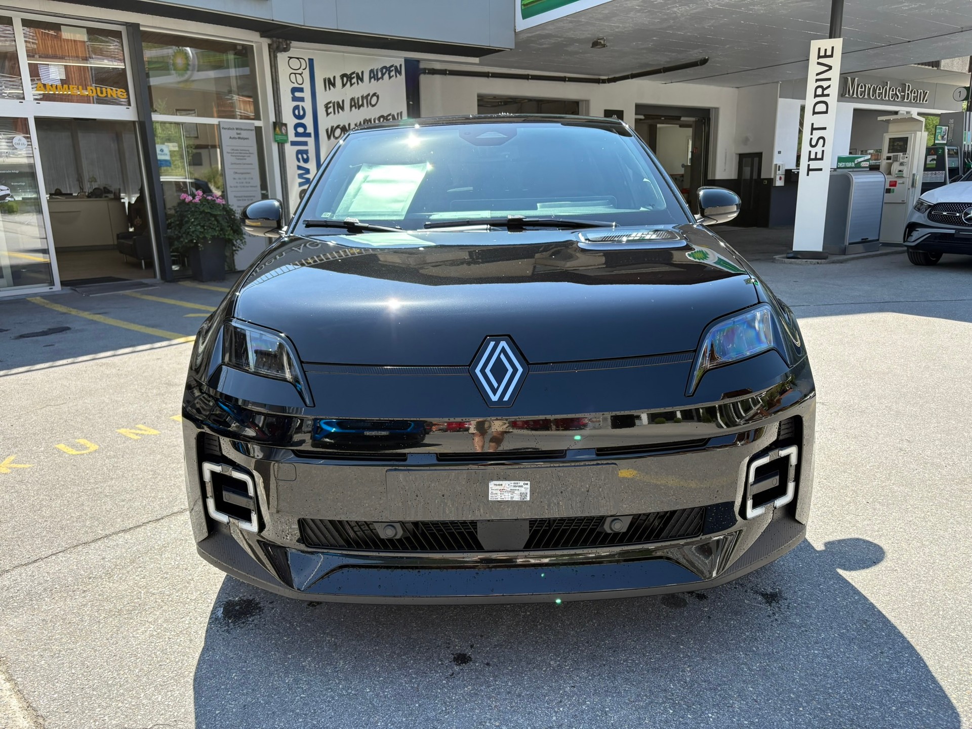 RENAULT R5 E-Tech CR 52kWh Techno-showroom-element-1