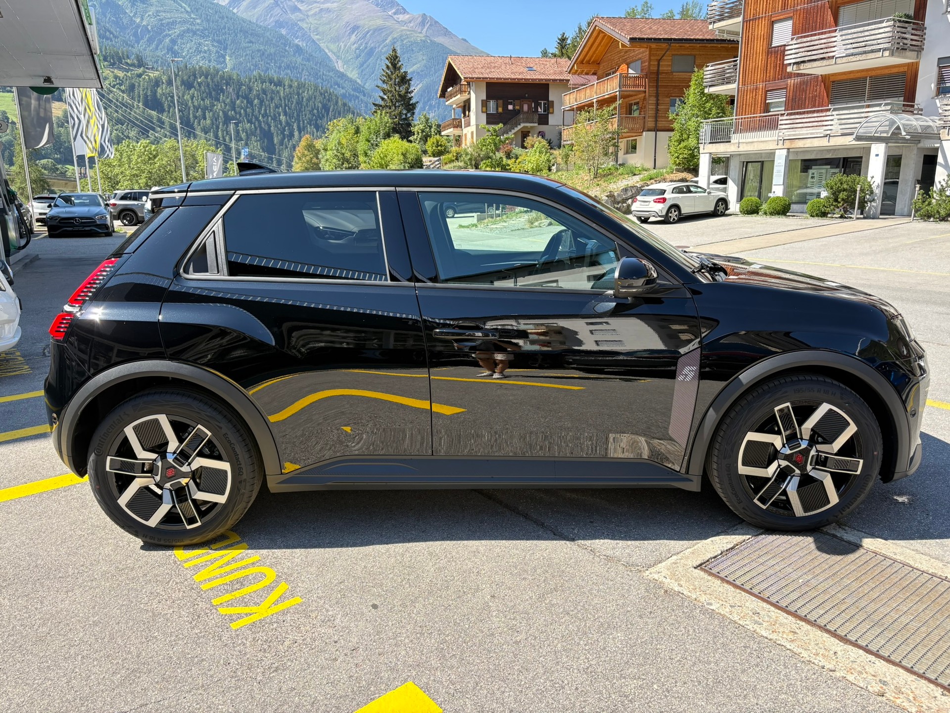 RENAULT R5 E-Tech CR 52kWh Techno-showroom-element-3