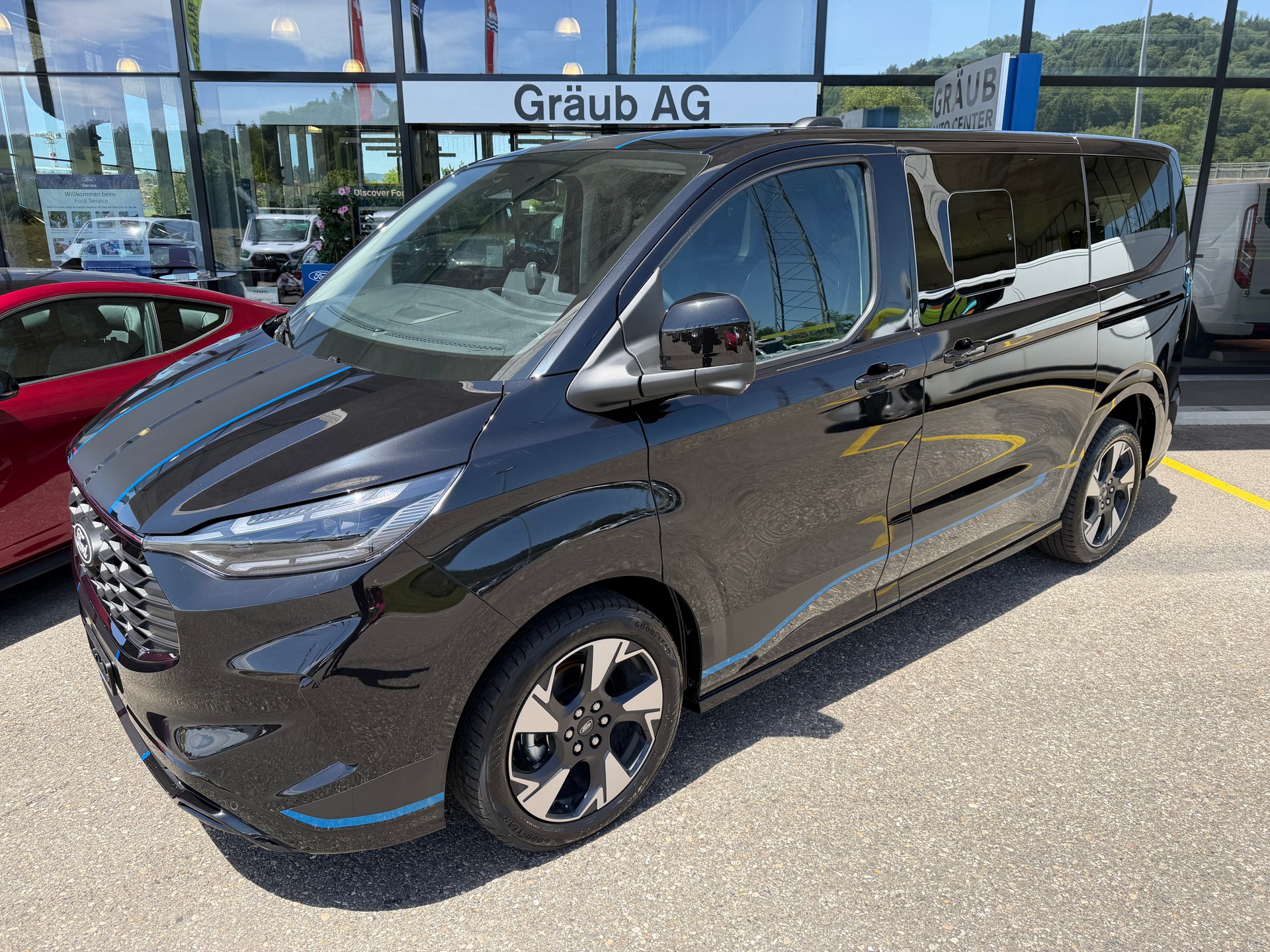 FORD Tourneo Bus 320 L1H1 Sport Automat 4x4-showroom-element-2