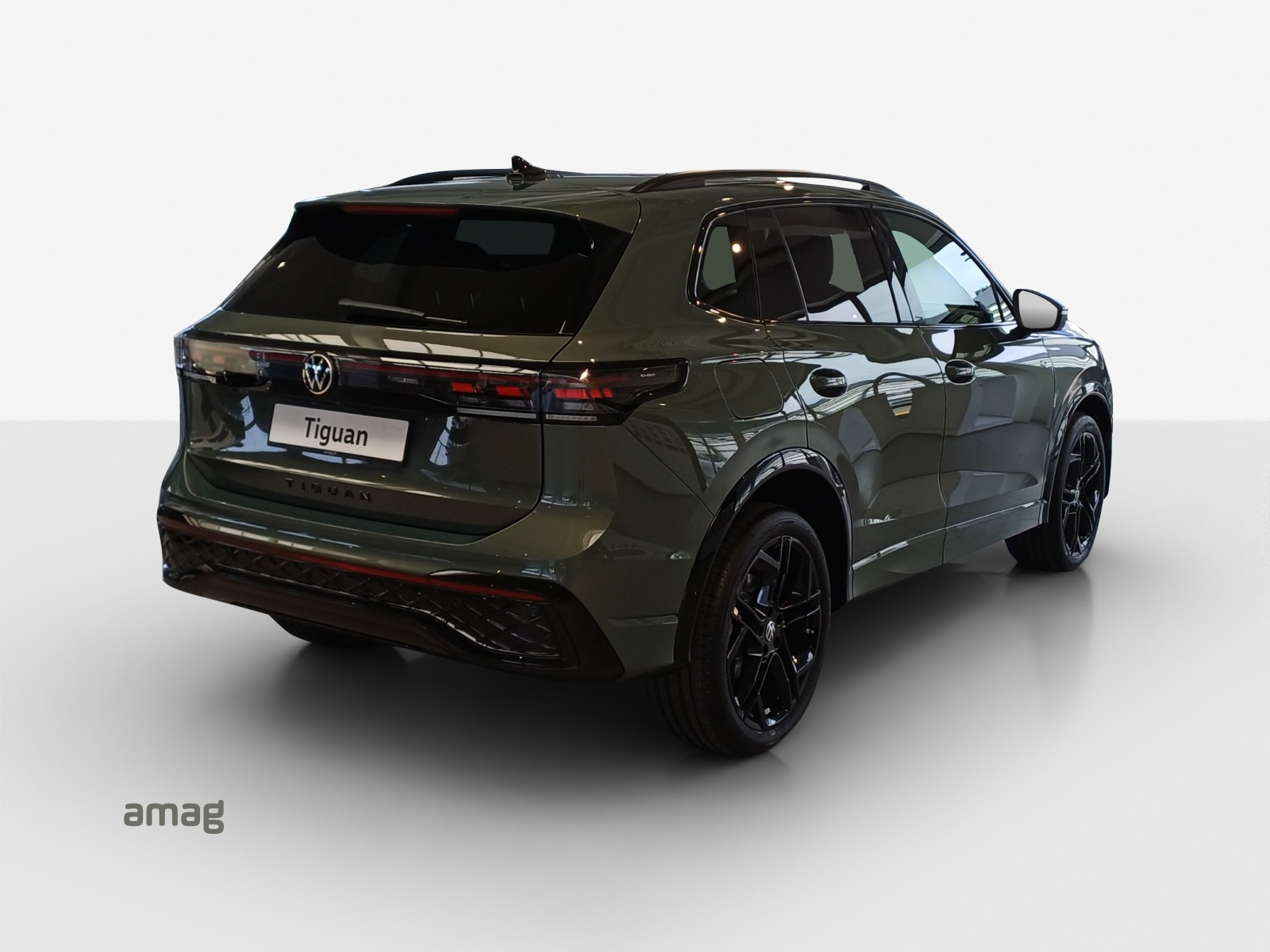 VW Tiguan 2.0 TSI DSG R-Line United 4Motion-image-4