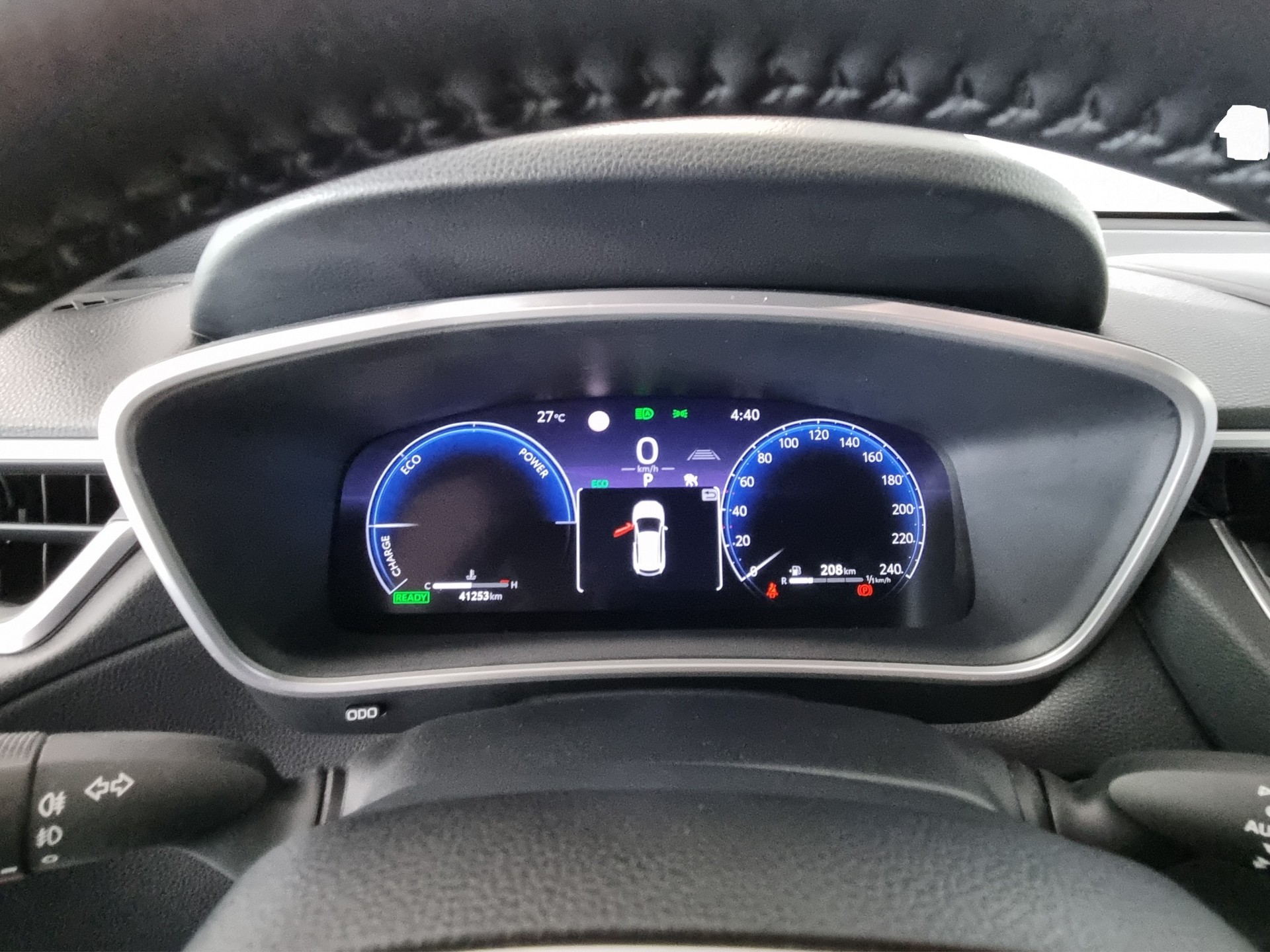 TOYOTA Corolla Cross 2.0 HSD Trend AWD-i-image-10