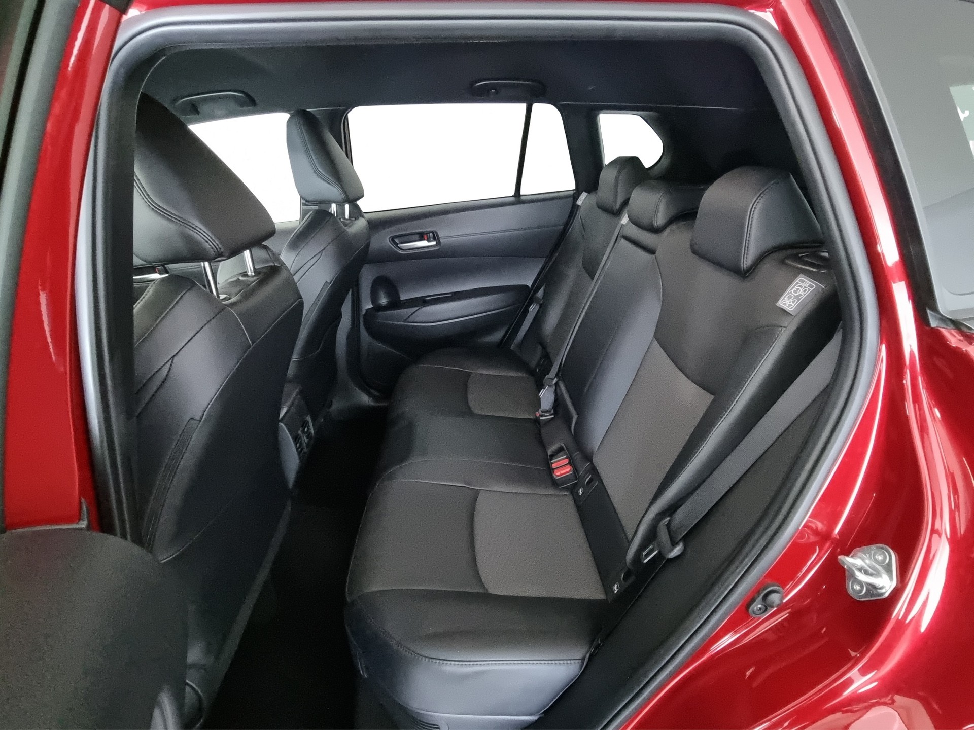 TOYOTA Corolla Cross 2.0 HSD Trend AWD-i-image-6