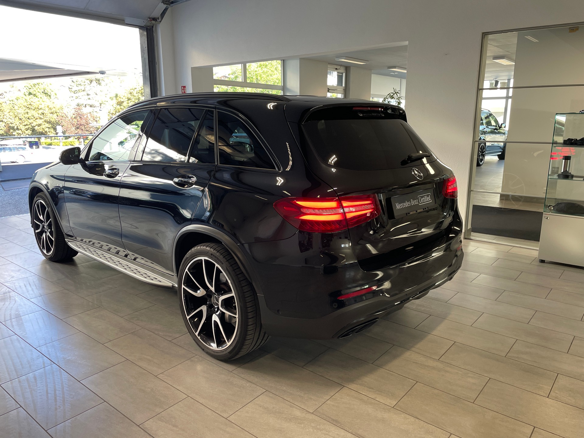 MERCEDES-BENZ GLC 43 AMG 4Matic 9G-Tronic-image-4