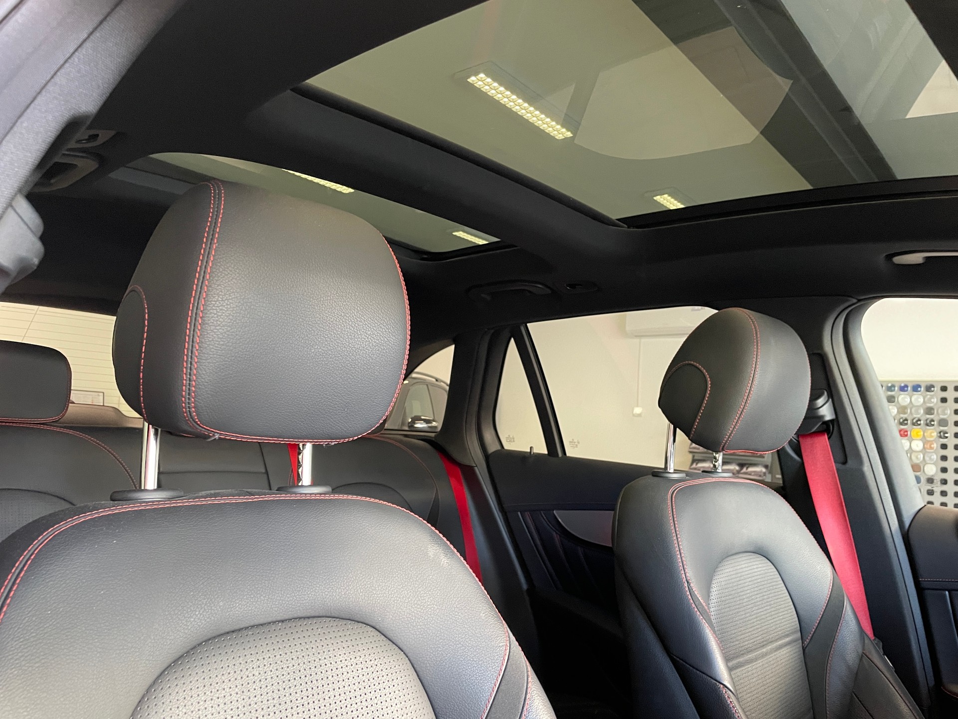 MERCEDES-BENZ GLC 43 AMG 4Matic 9G-Tronic-image-24