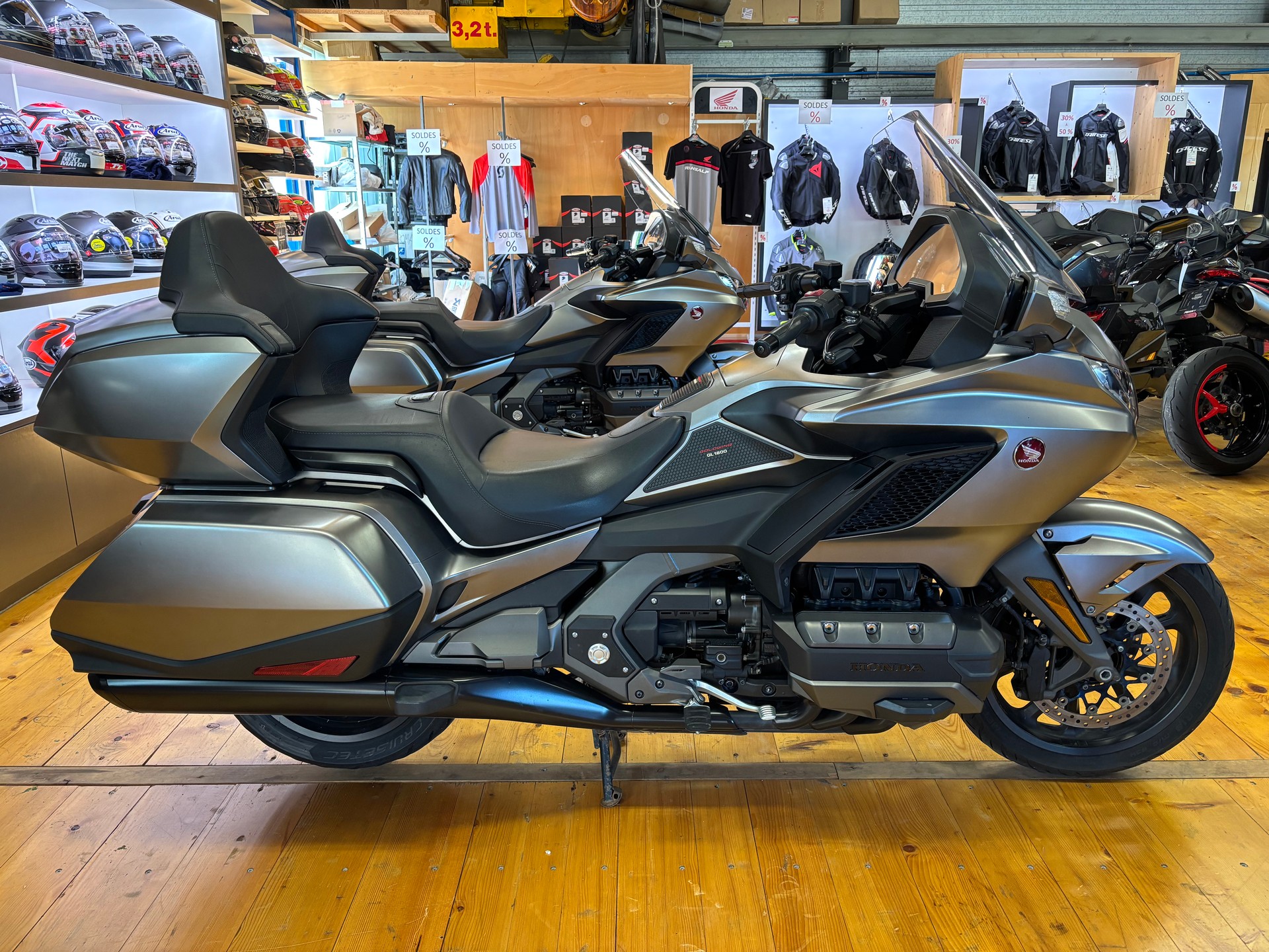 HONDA GL 1800 B Goldwing-image-0