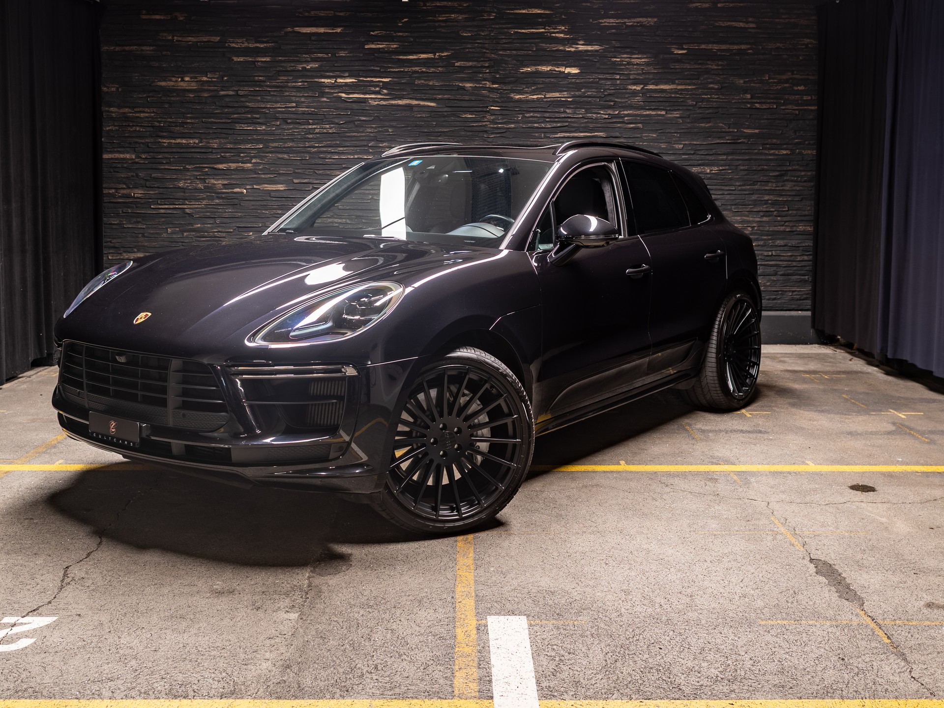 PORSCHE Macan Turbo PDK-image-31