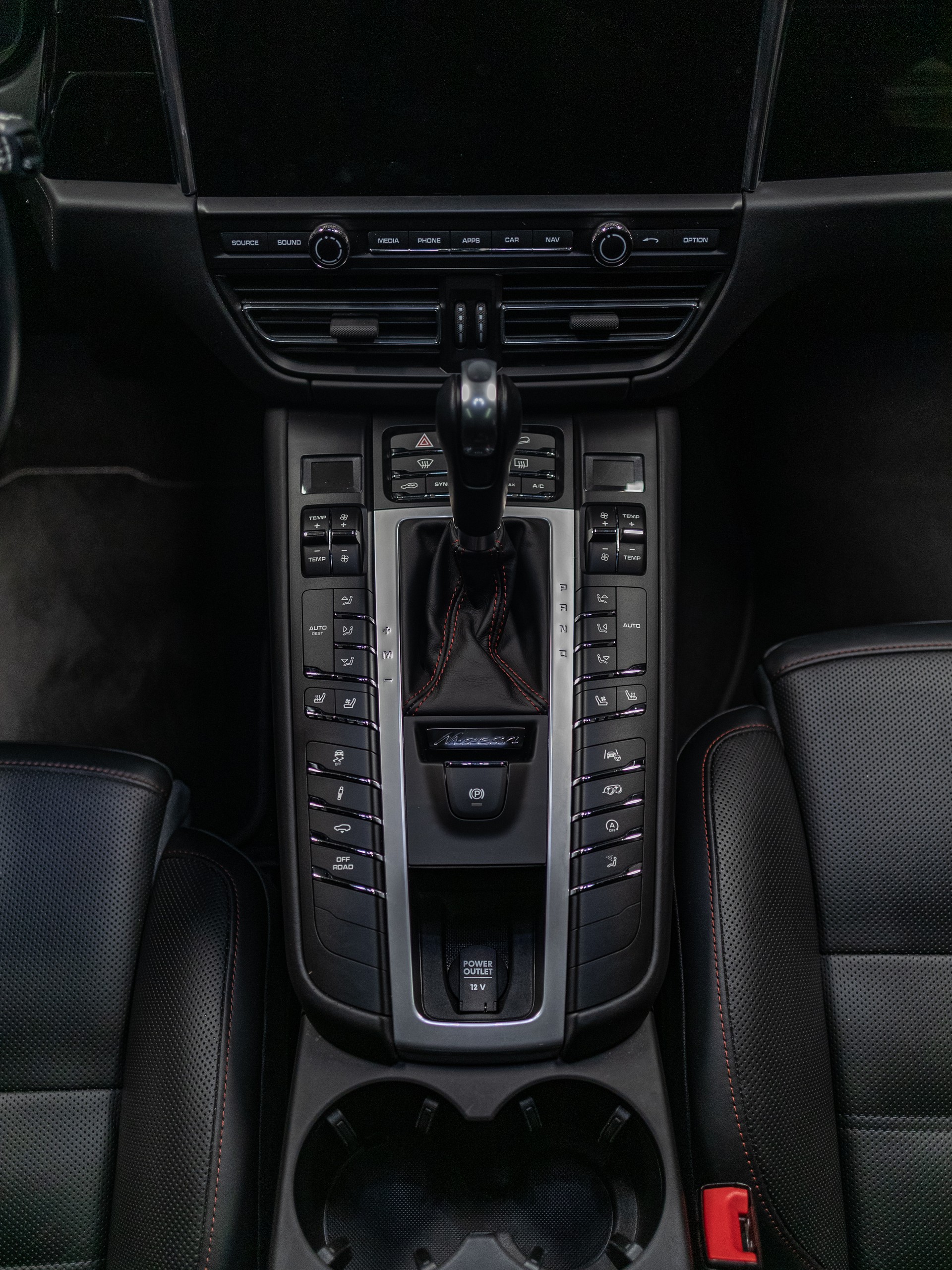 PORSCHE Macan Turbo PDK-image-21