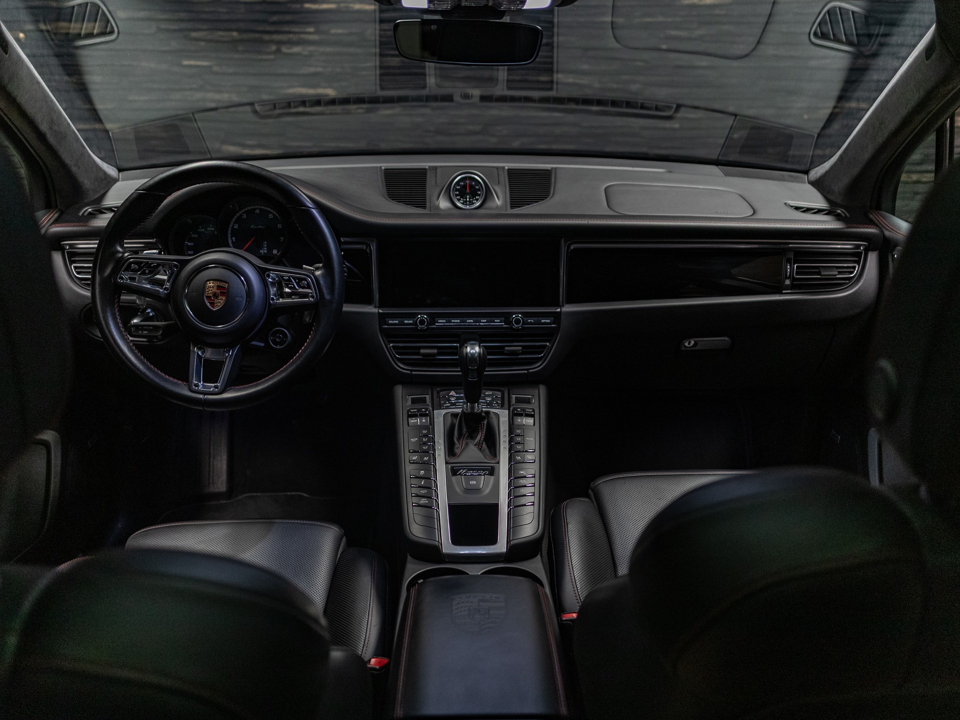 PORSCHE Macan Turbo PDK-image-18