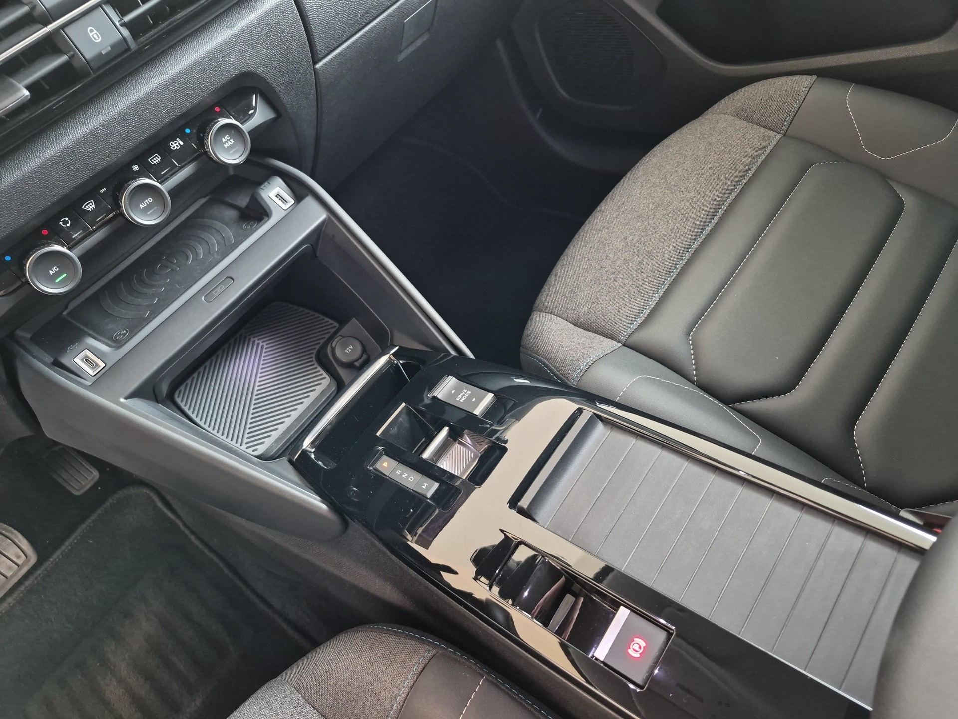 CITROEN C4 1.2 PureTech Shine / ab 3,99% Leasing bei Abschluss einer Protect Autoversicherung-image-14