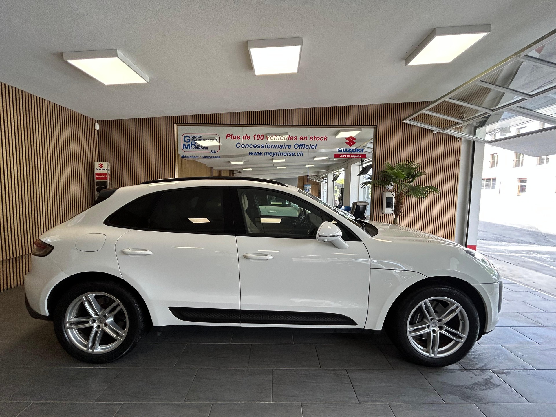 PORSCHE Macan 2.0