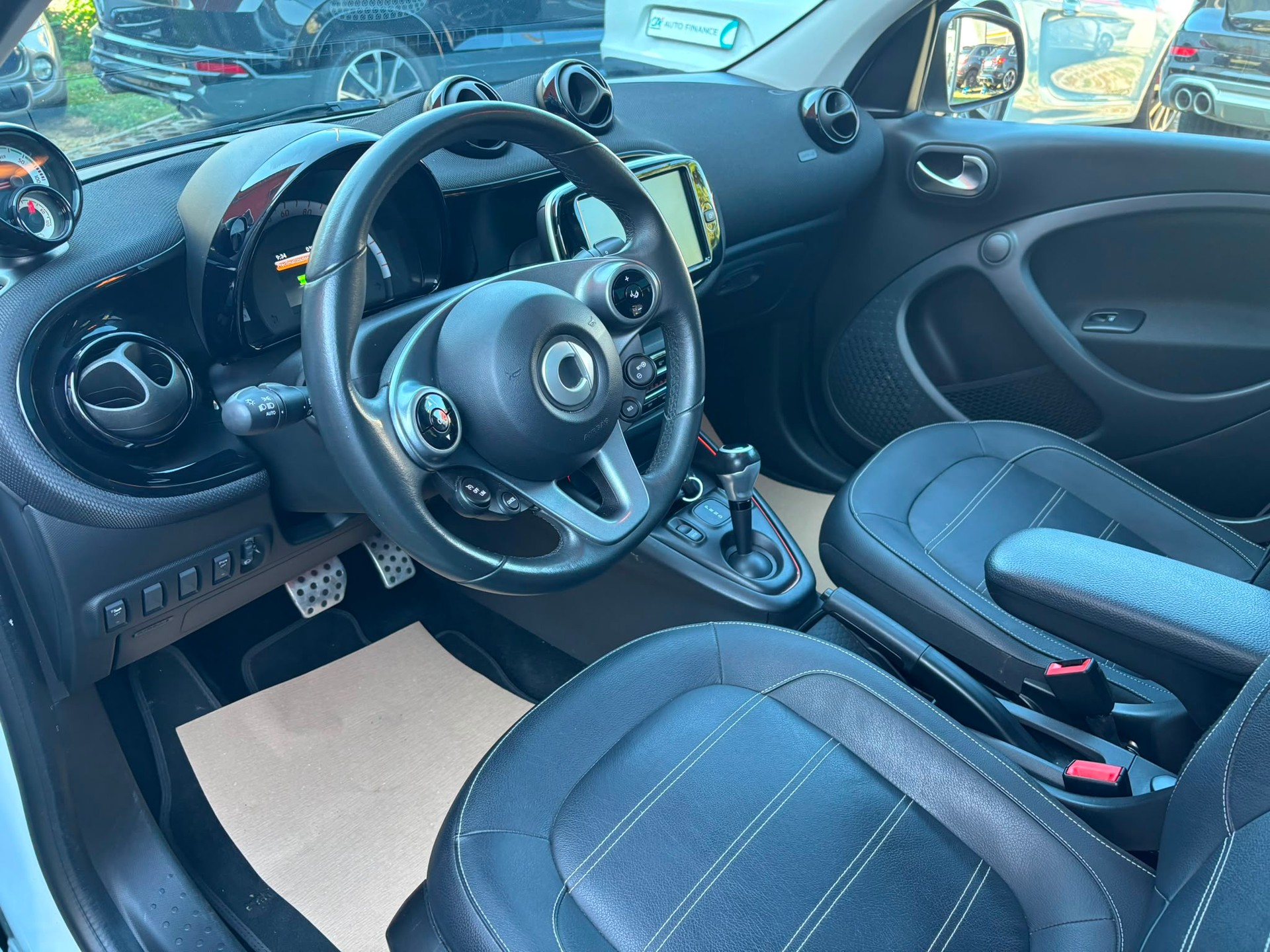 SMART forfour EQ prime-image-5