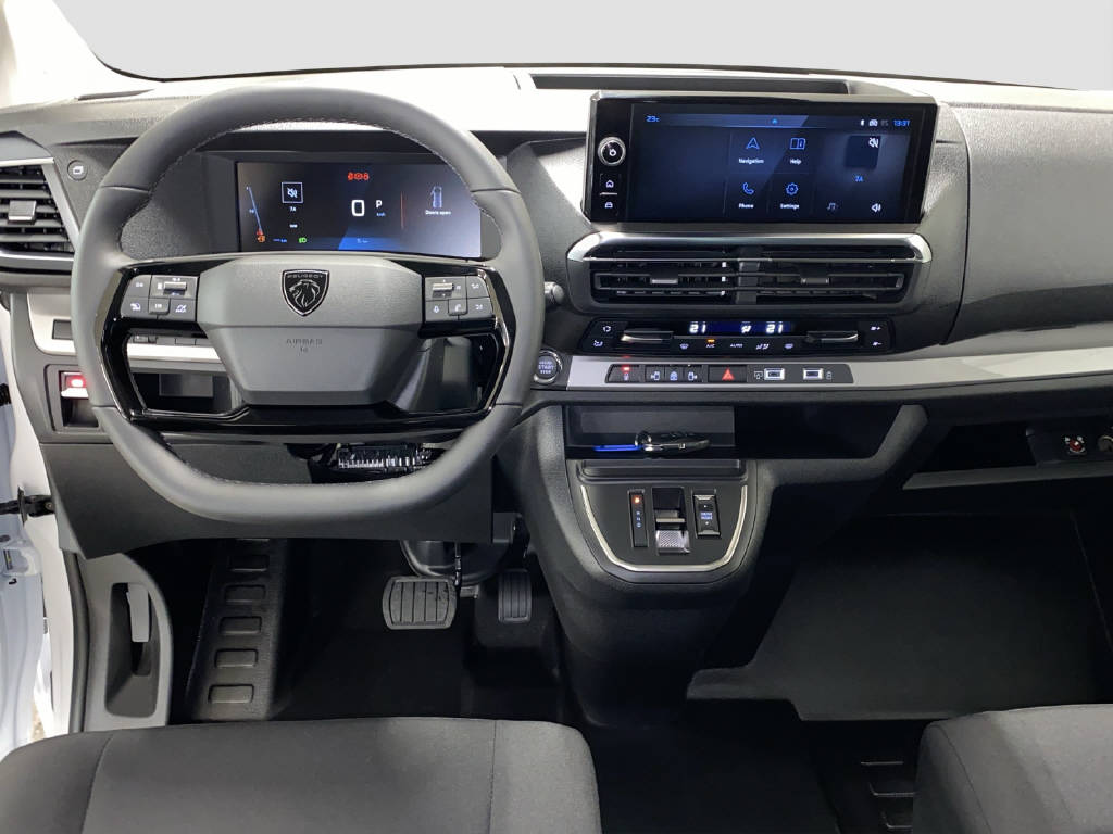 PEUGEOT Traveller Long 2.2 BlueHDi 180 Family Edition-image-9