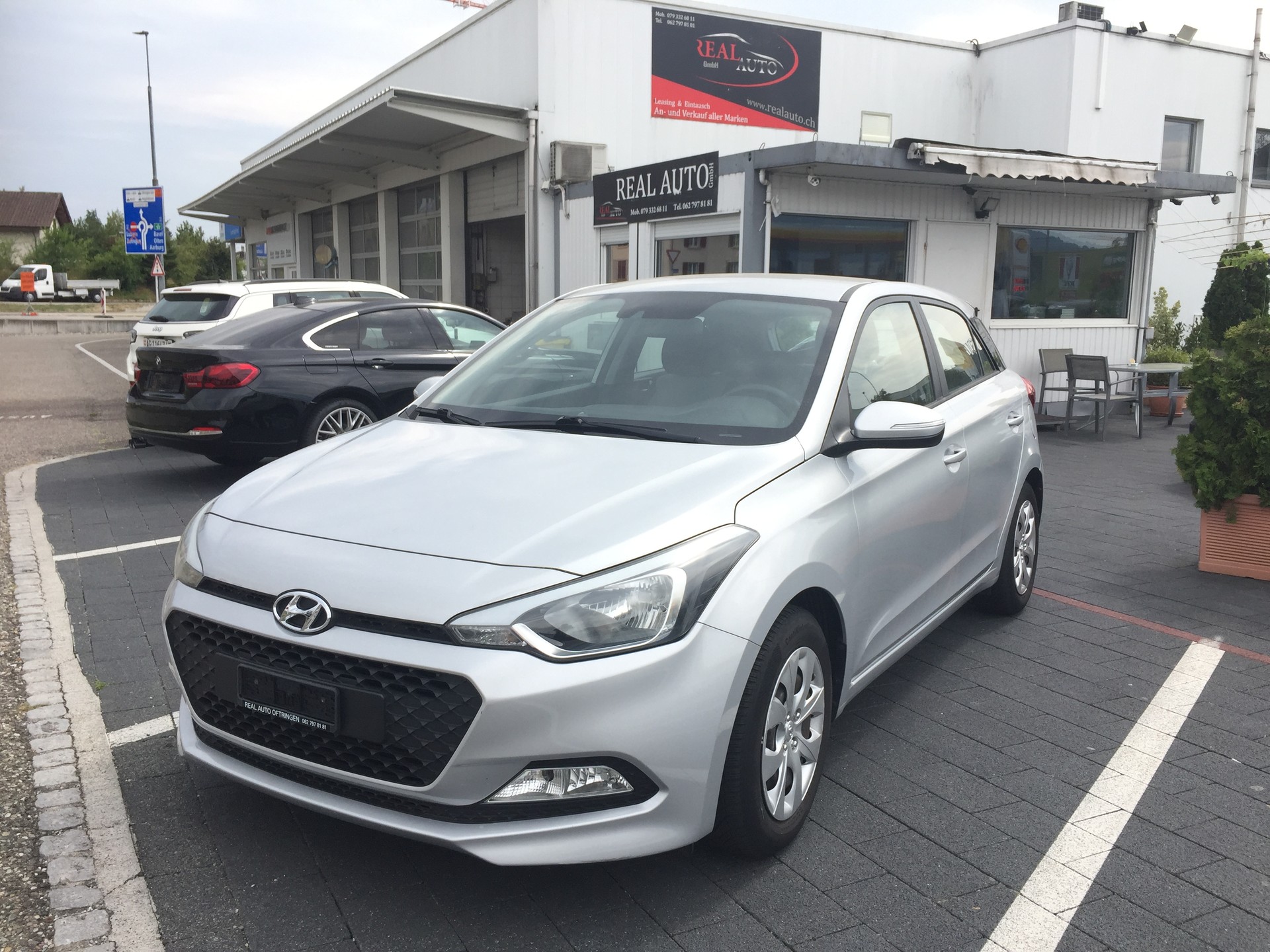 HYUNDAI i20 1.2 Amplia-image-2