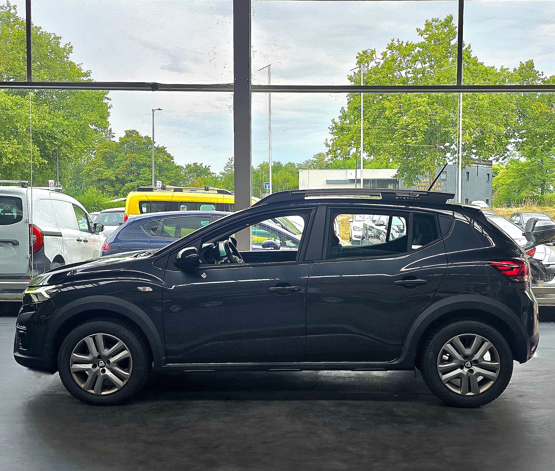 DACIA Sandero Stepway TCe 90 Comfort-showroom-element-3