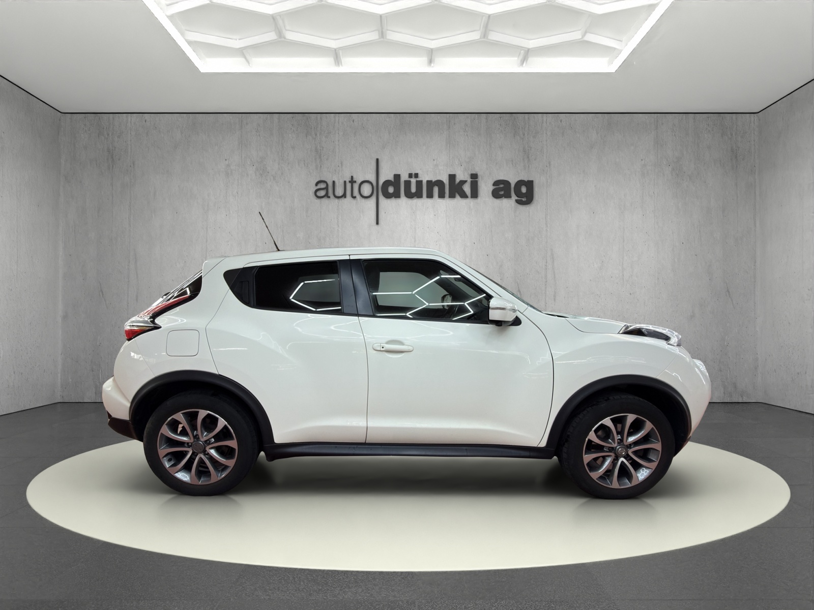 NISSAN Juke 1.6 DIG-T tekna 4x4 Xtronic M-CVT-image-4