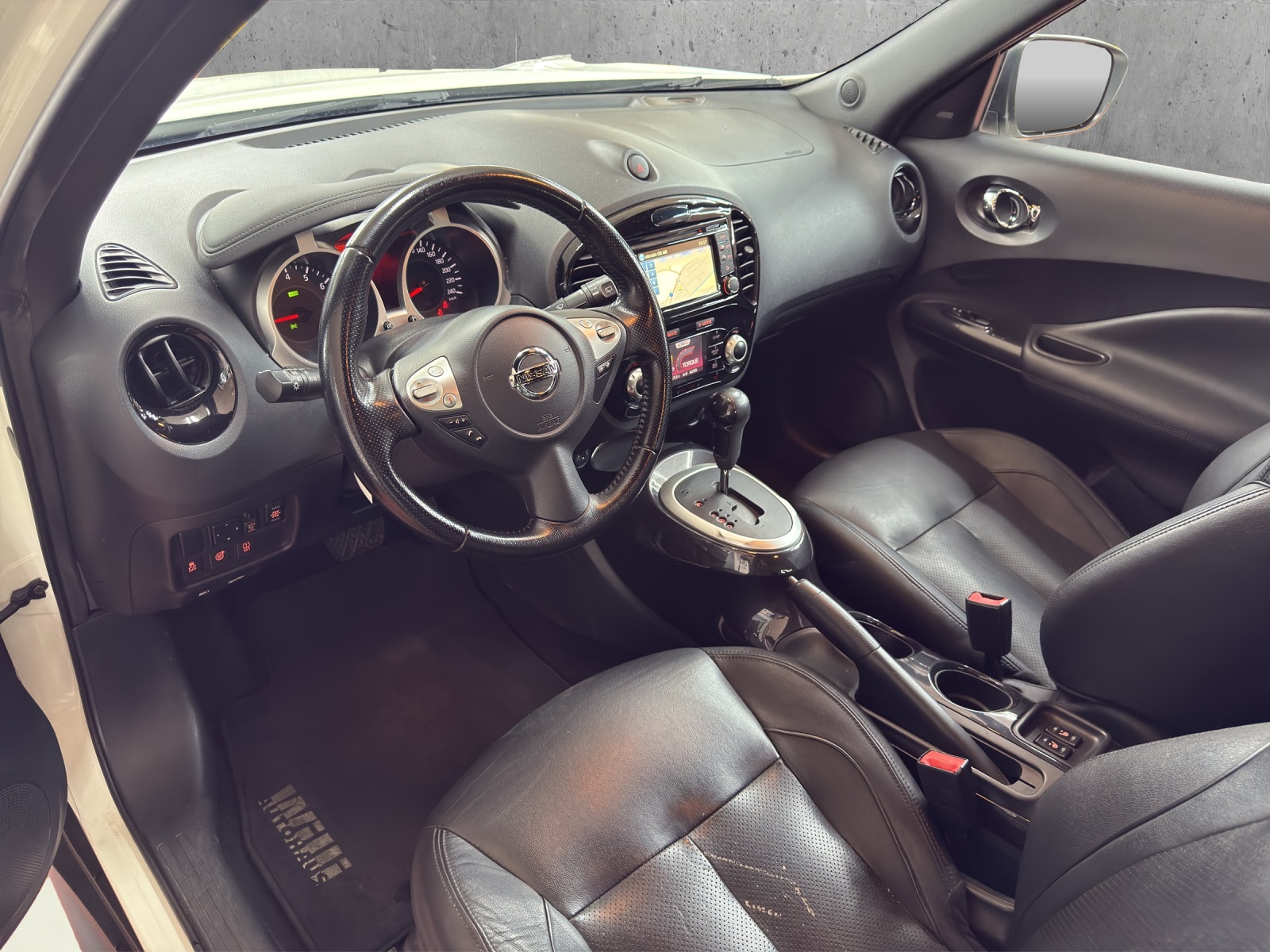 NISSAN Juke 1.6 DIG-T tekna 4x4 Xtronic M-CVT-image-6