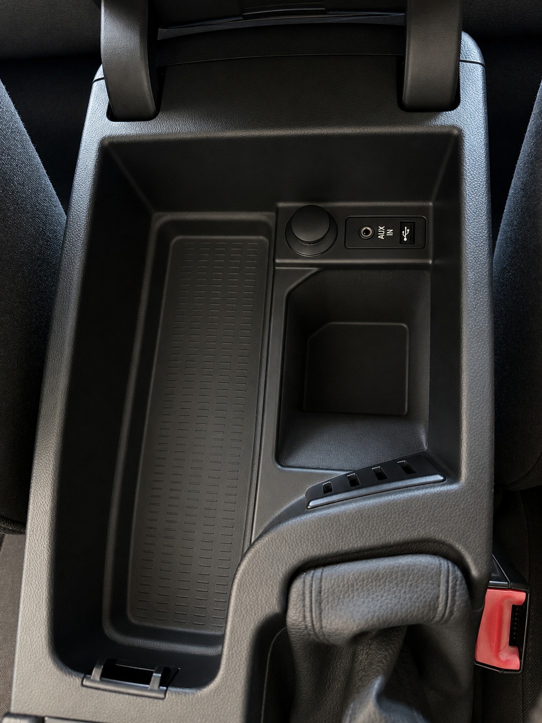 BMW 316i Dynamic Edition-image-10