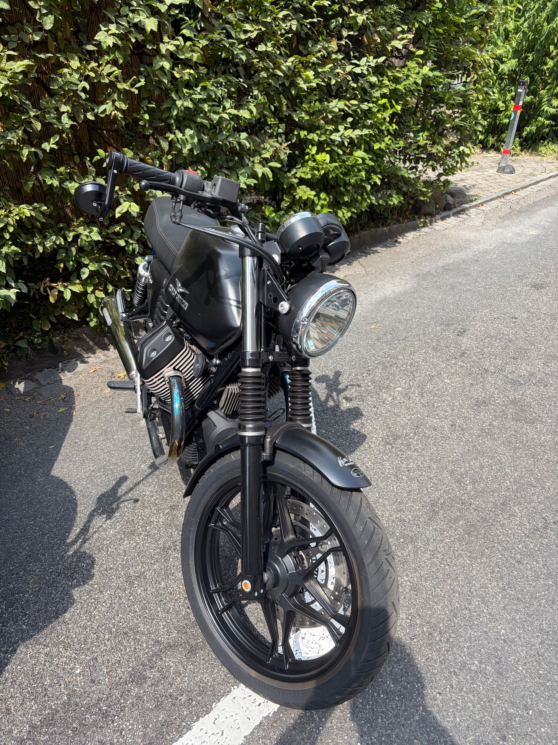 MOTO GUZZI V7 II Stone 750 A-image-1