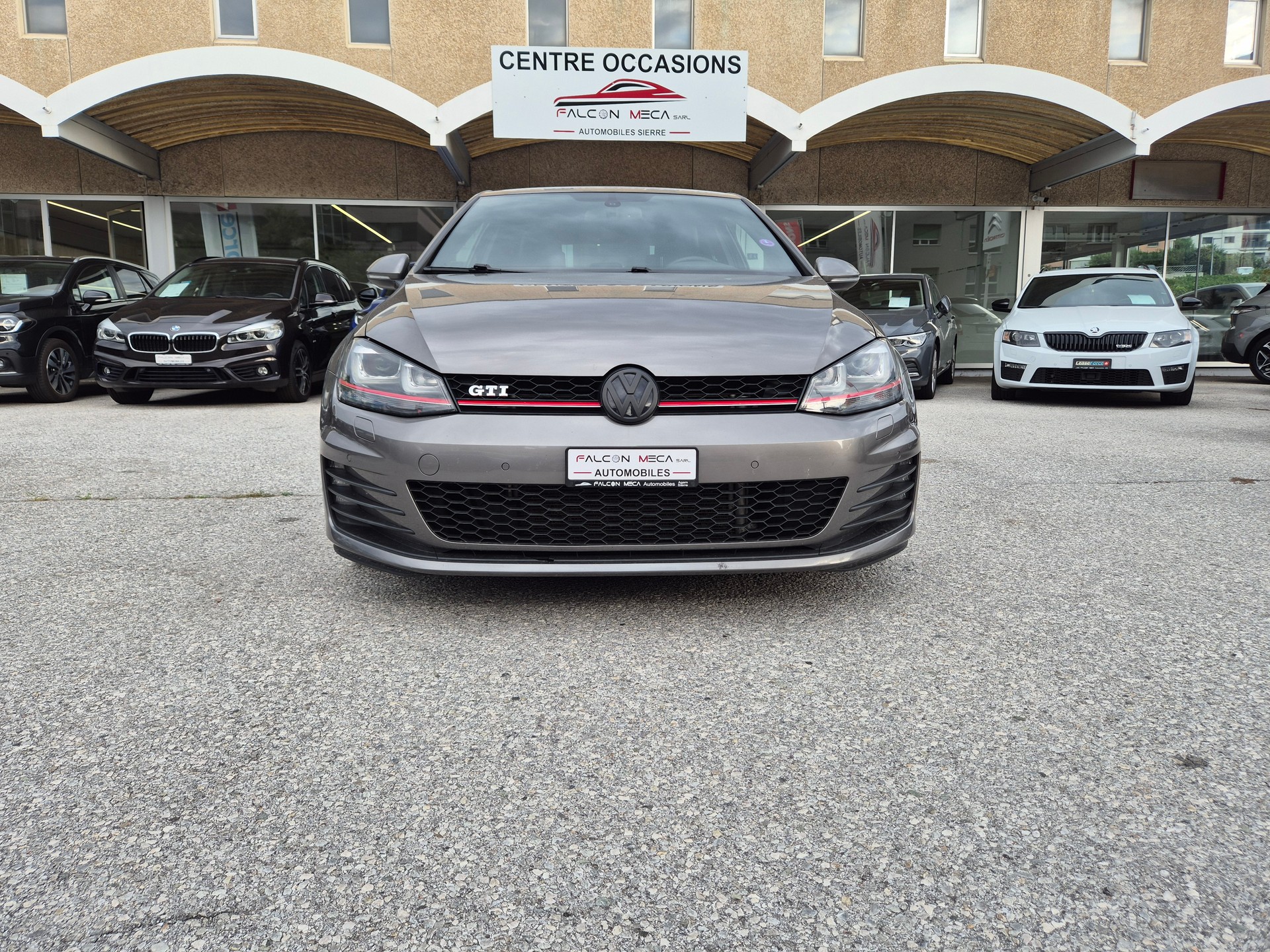 VW Golf 2.0 TSI GTI Performance DSG-showroom-element-1