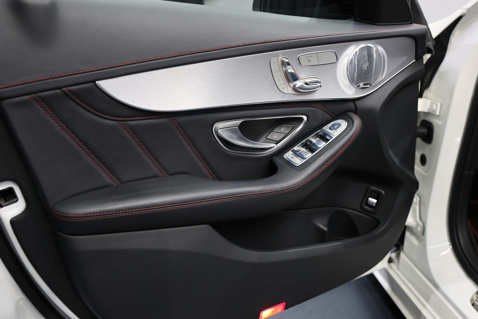 MERCEDES-BENZ C 43 AMG 4Matic 9G-Tronic-image-11