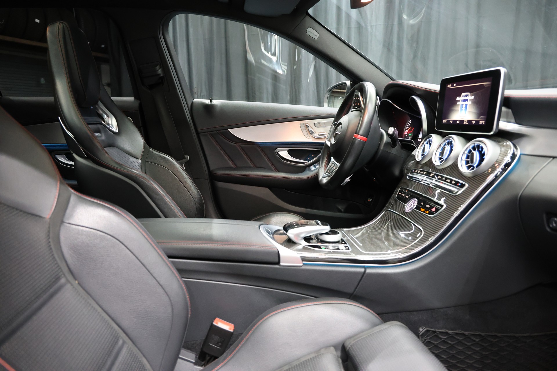 MERCEDES-BENZ C 43 AMG 4Matic 9G-Tronic-image-14