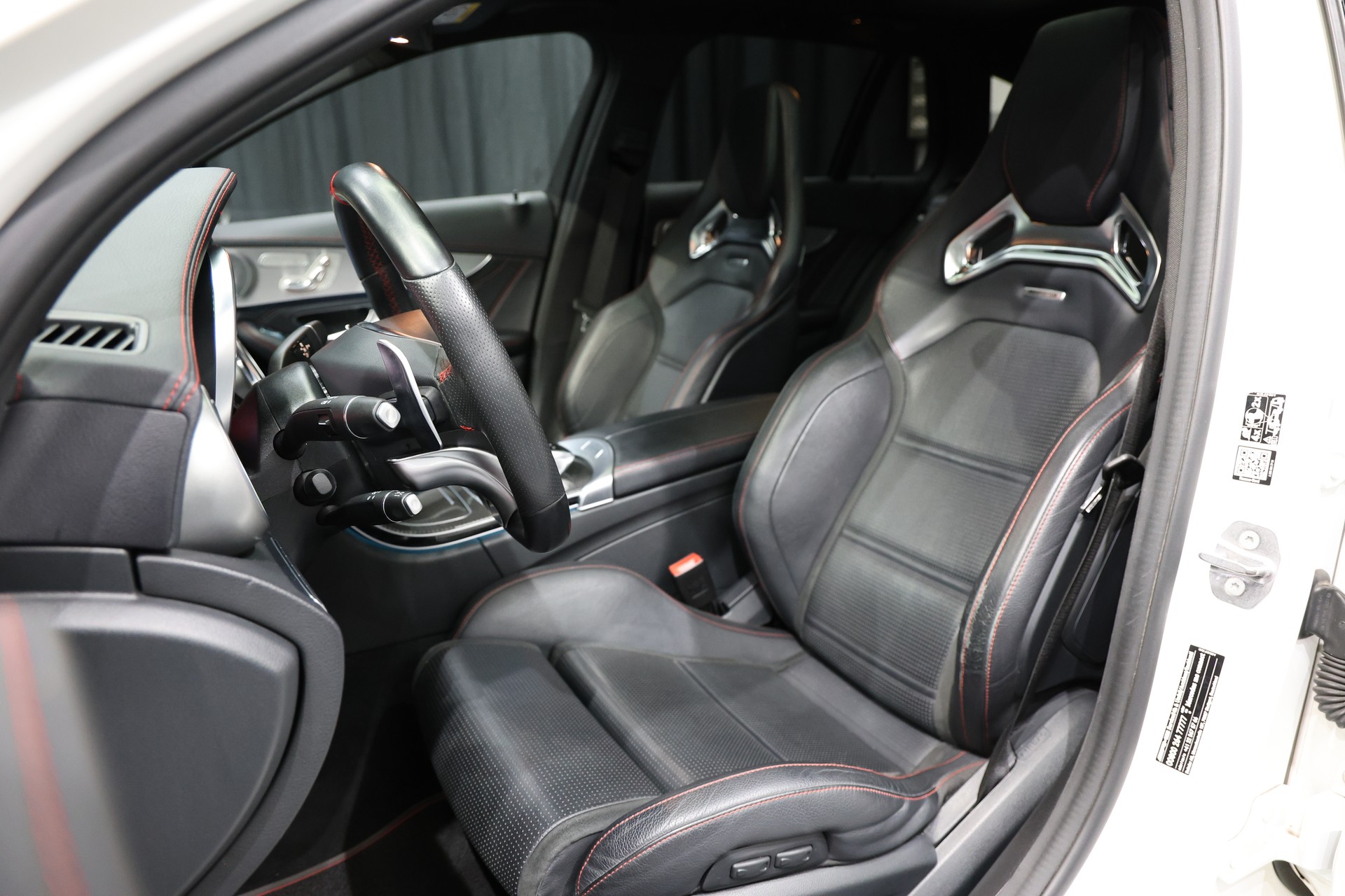 MERCEDES-BENZ C 43 AMG 4Matic 9G-Tronic-image-7