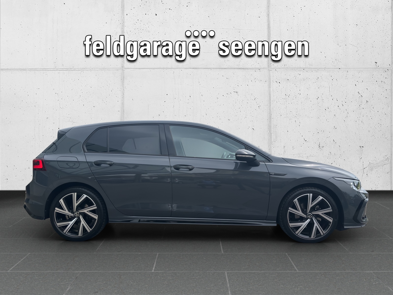VW Golf 1.5 eTSI mHEV ACT R-Line DSG mit Keyless & Rückfahrkamera-showroom-element-3