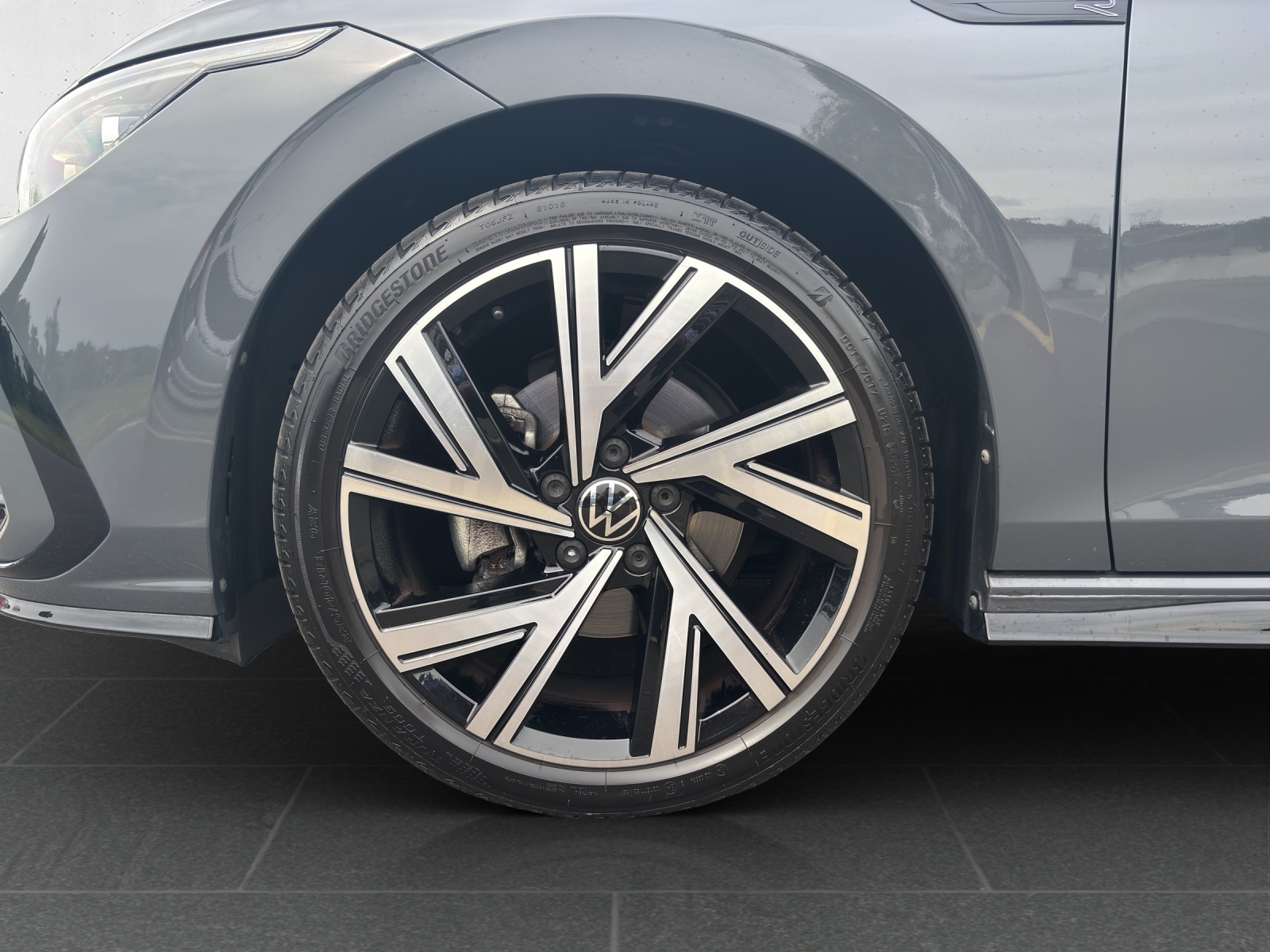 VW Golf 1.5 eTSI mHEV ACT R-Line DSG mit Keyless & Rückfahrkamera-image-9