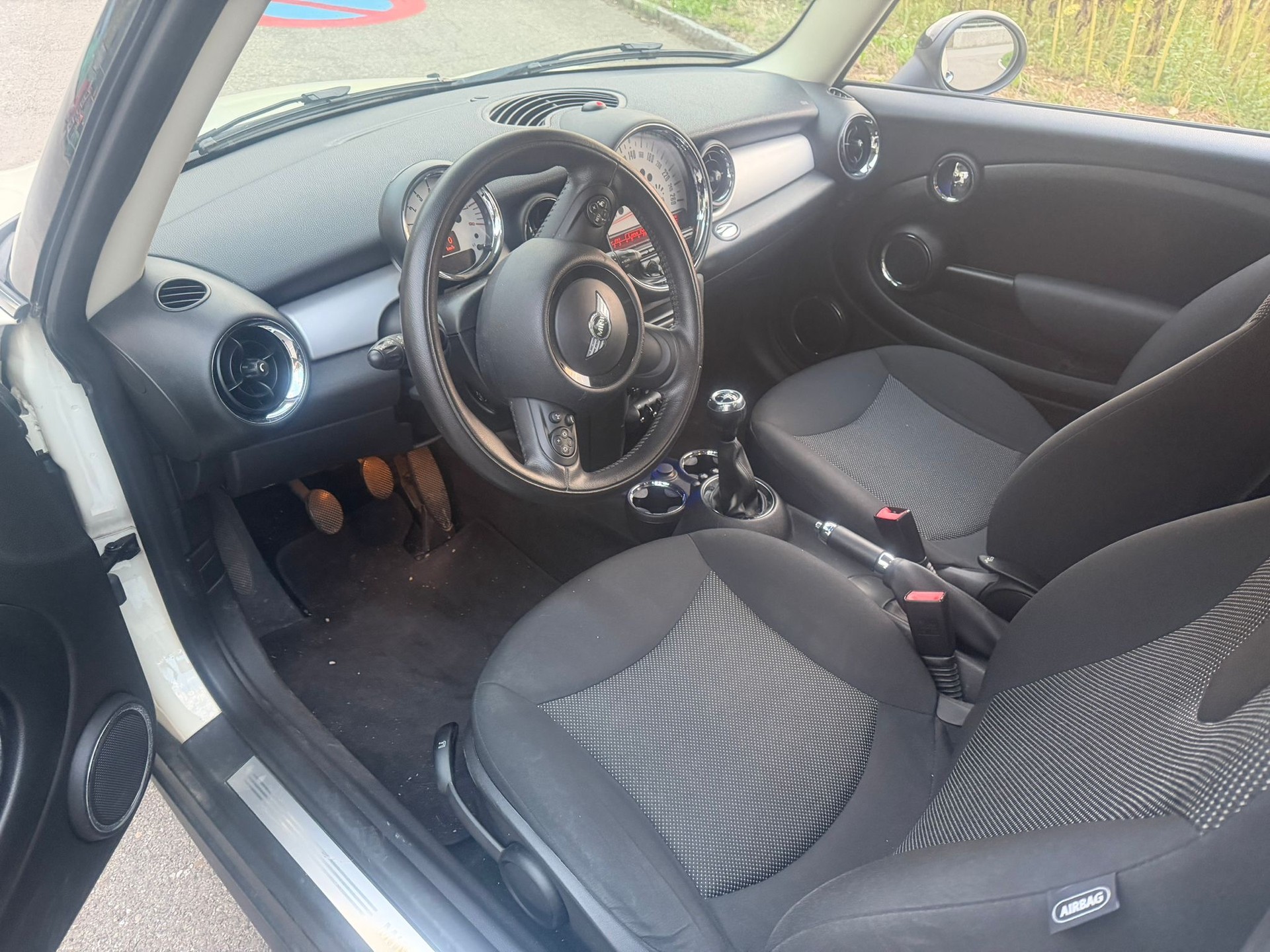 MINI Cooper-image-6