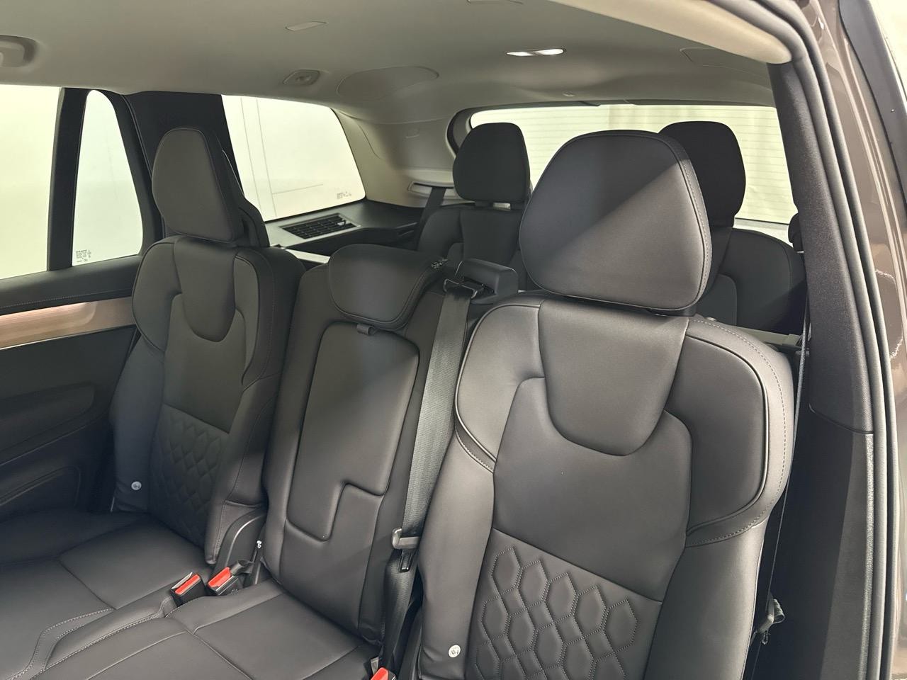 VOLVO XC90 B5 Benzin Mild Hybrid AWD Plus Bright Geartronic-image-11