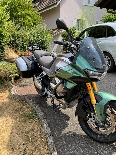 MOTO GUZZI V100 Mandello S-image-1