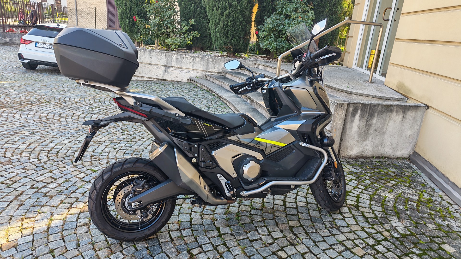 HONDA X-ADV 750-image-1