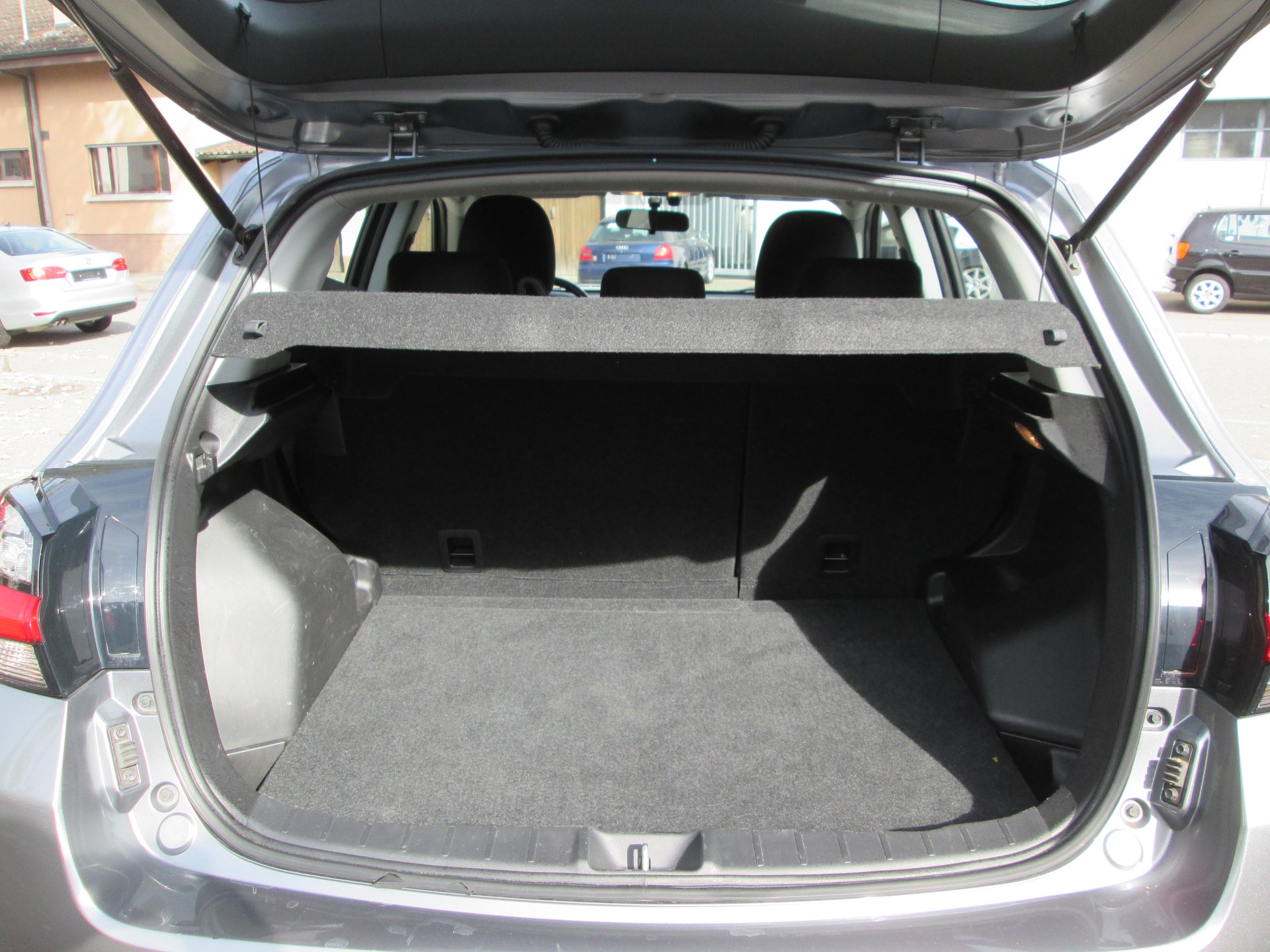 MITSUBISHI ASX 2.0 MIVEC Value 4WD Automat-image-9