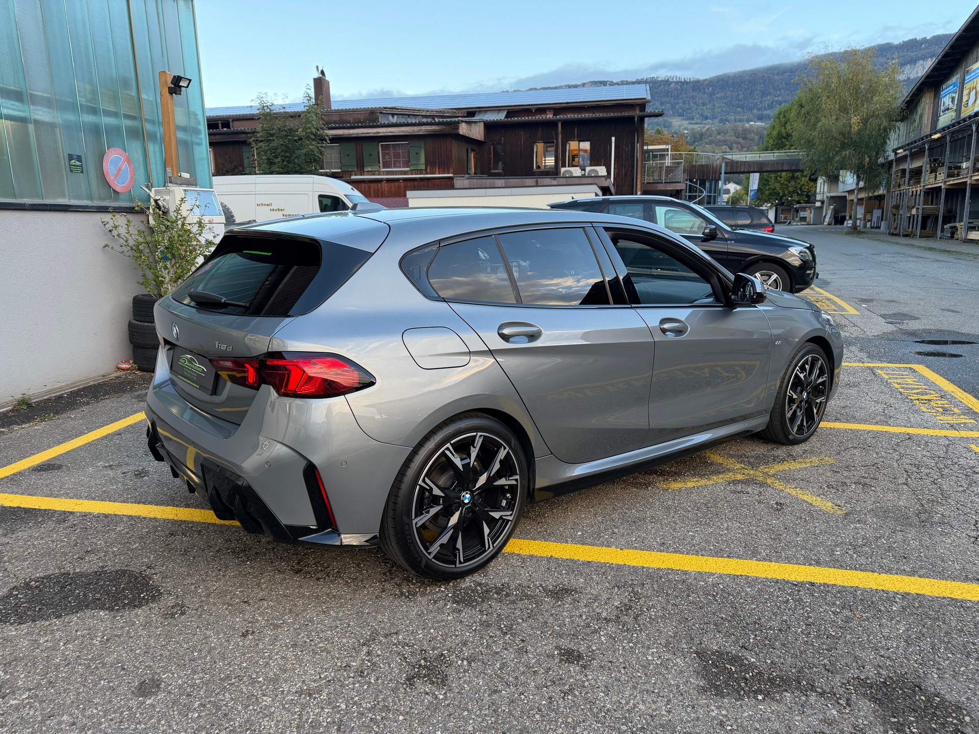 BMW 118d M-Paket-image-6