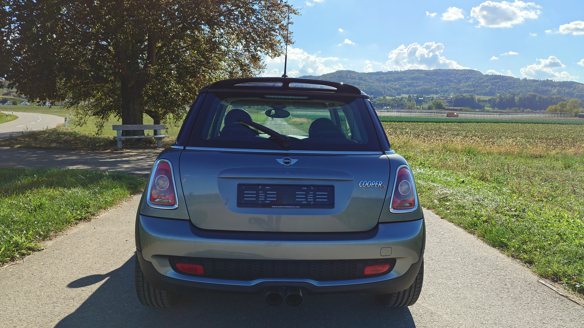 MINI Cooper S-showroom-element-3