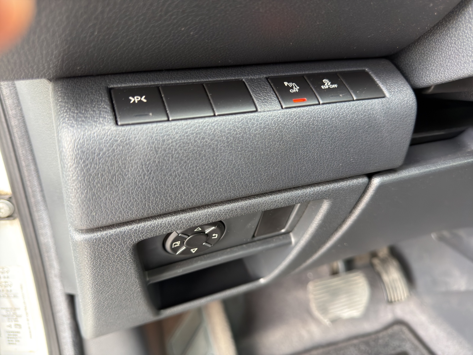 PEUGEOT 5008 1.6 16V T Sport Pack Automatic-image-24