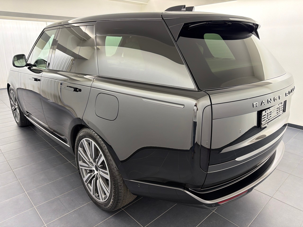 LAND ROVER RR P460e PHEV Autobiogr.-showroom-element-1
