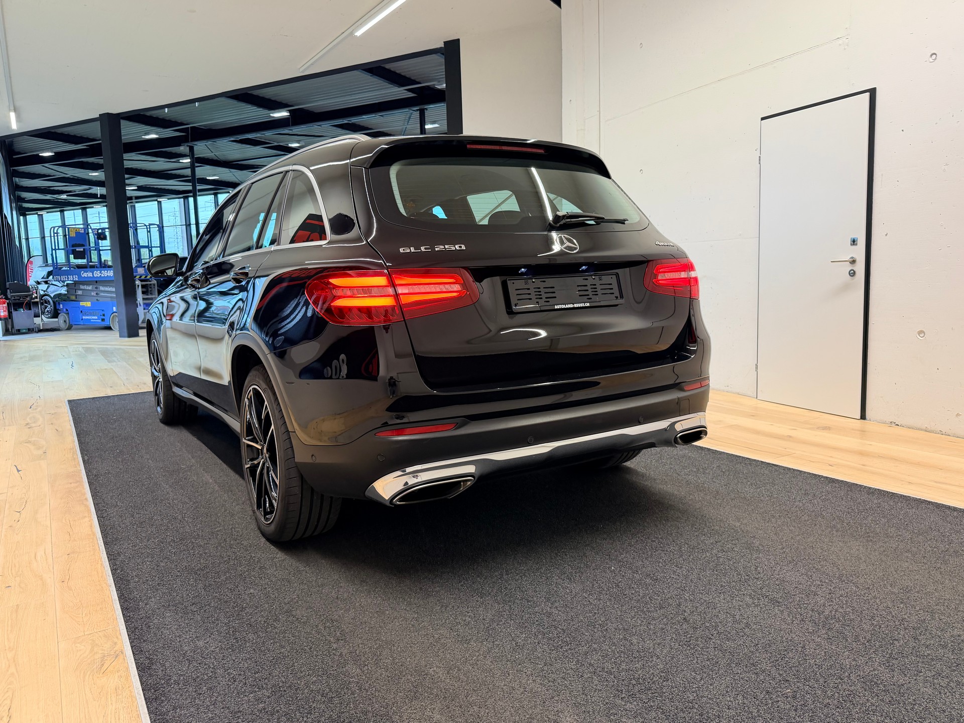 MERCEDES-BENZ GLC 250 4Matic 9G-Tronic-image-6