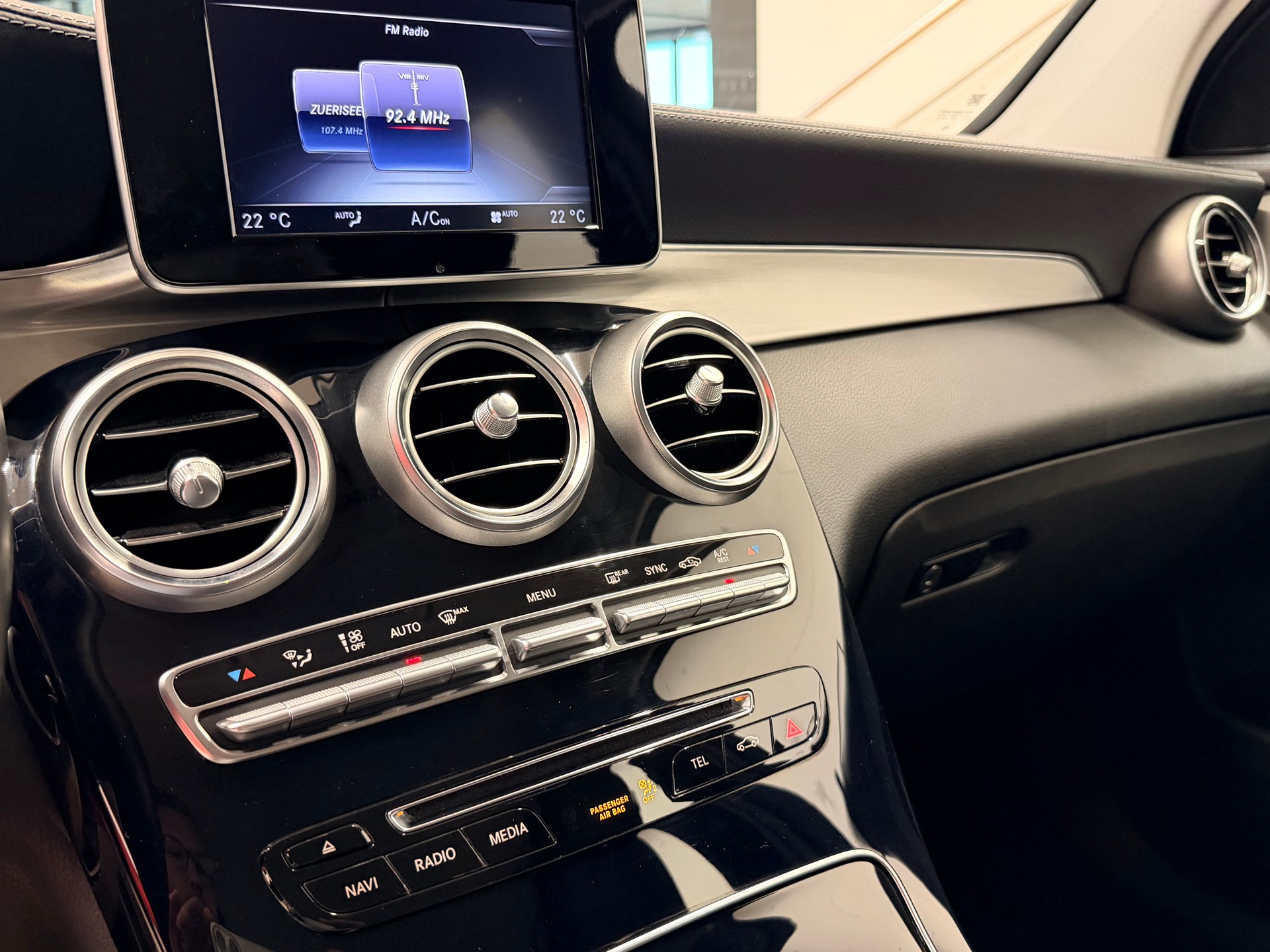 MERCEDES-BENZ GLC 250 4Matic 9G-Tronic-image-20
