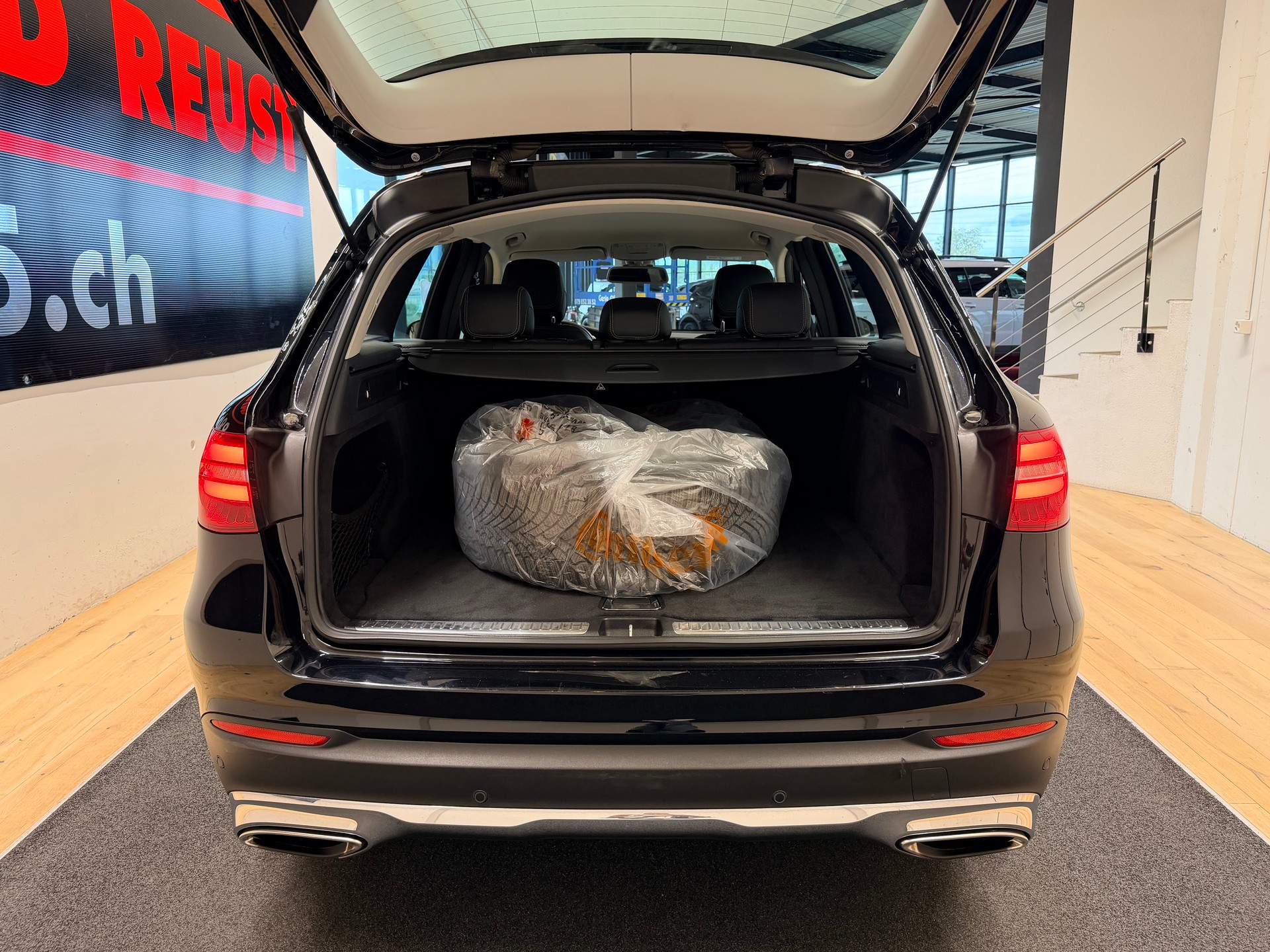 MERCEDES-BENZ GLC 250 4Matic 9G-Tronic-image-8