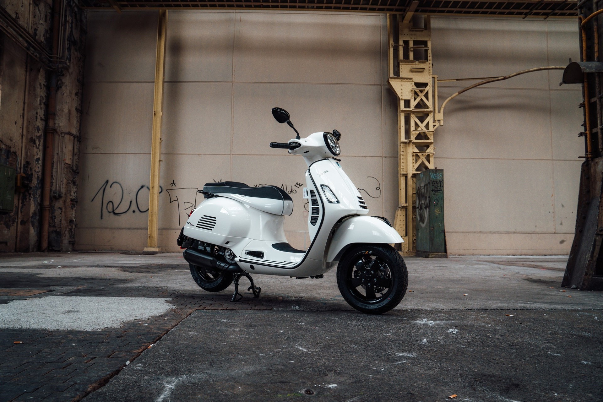 PIAGGIO Vespa GTS Super 125 i.e. ABS-image-1