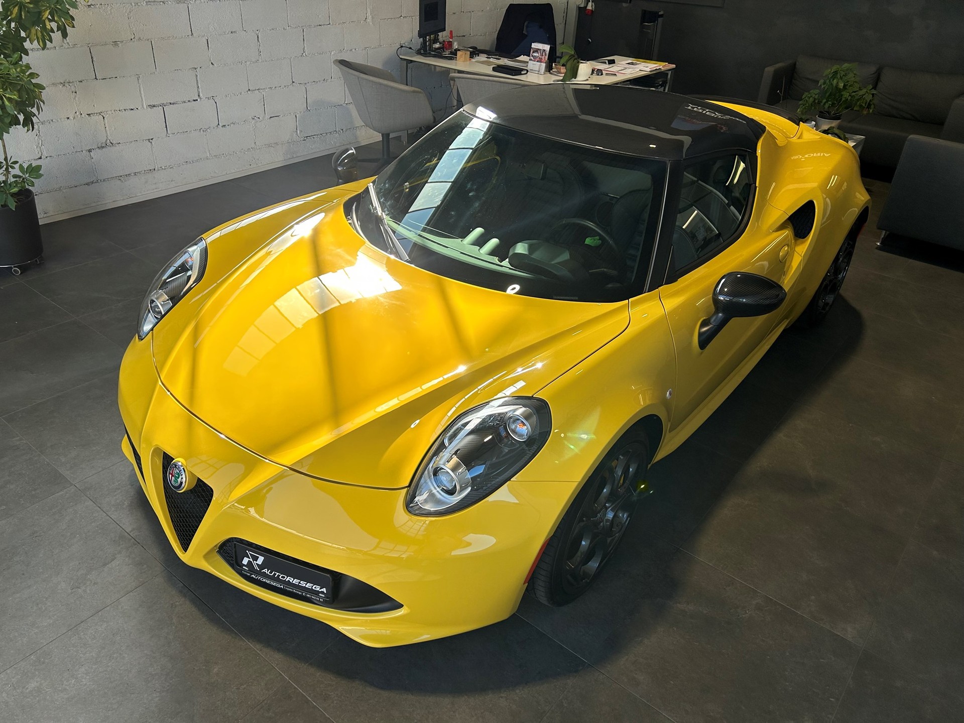 ALFA ROMEO 4C 1750 TBi TCT-image-2