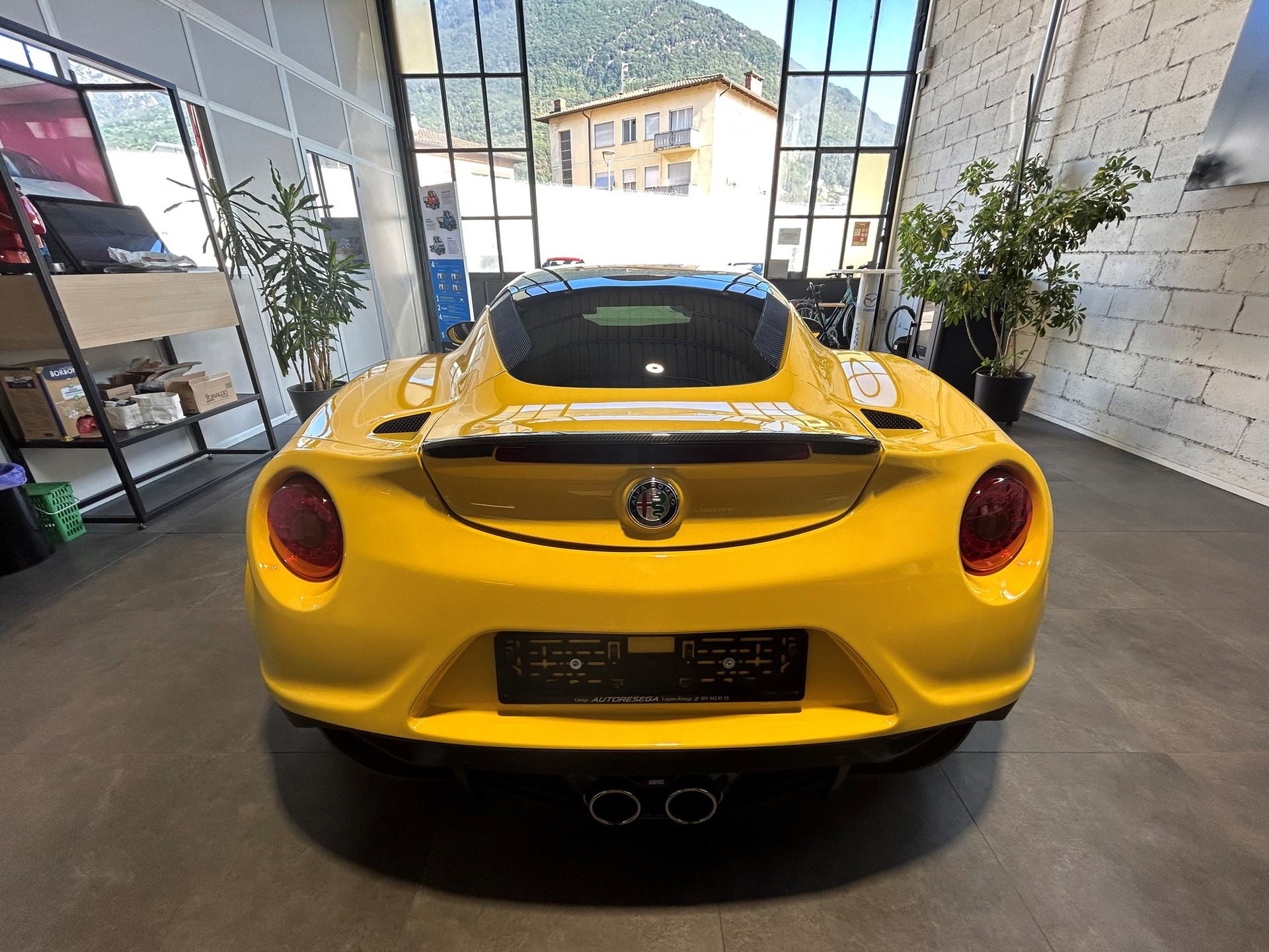 ALFA ROMEO 4C 1750 TBi TCT-image-4